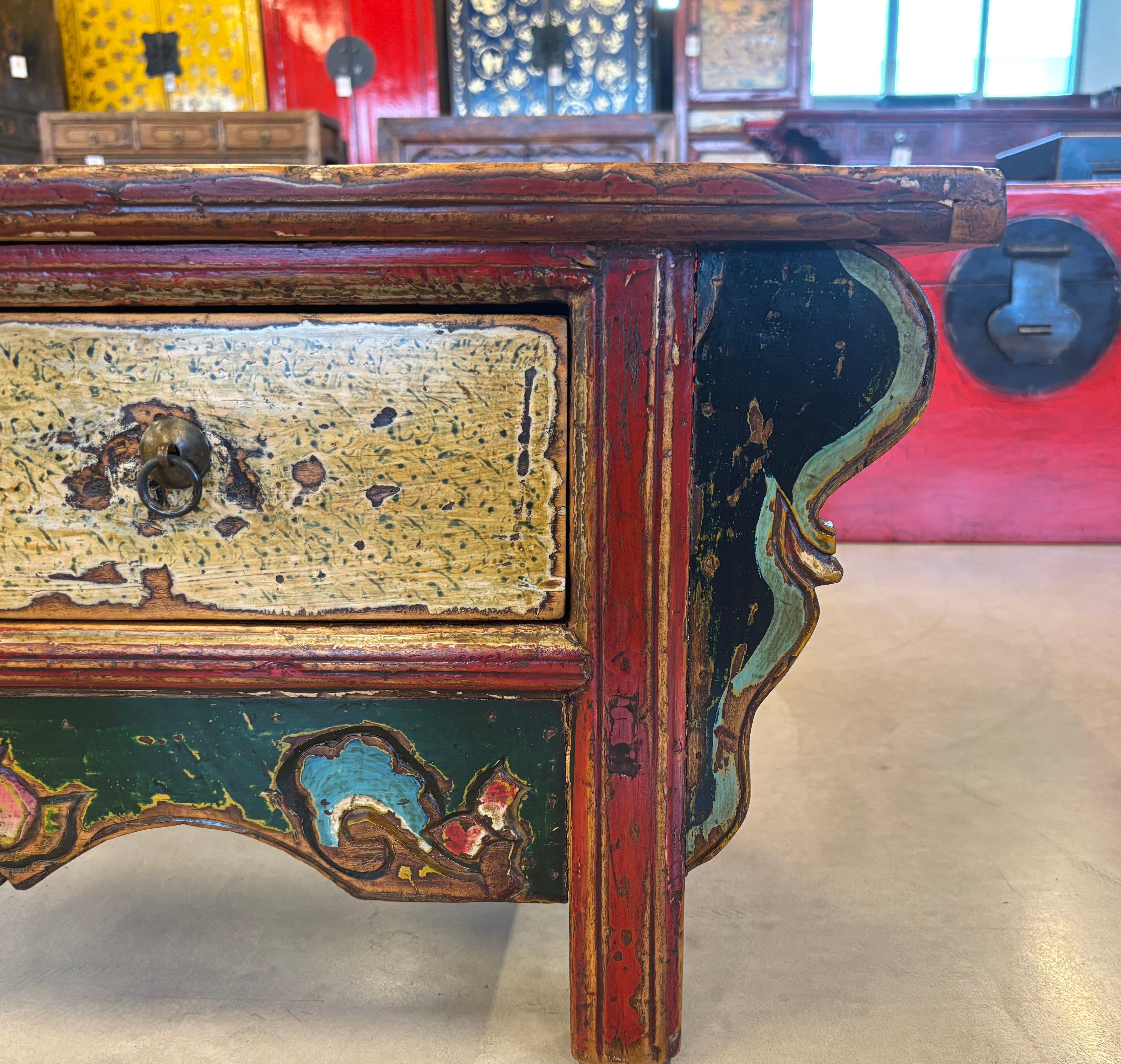 CASSAPANCA AD ALTARE DECORATA