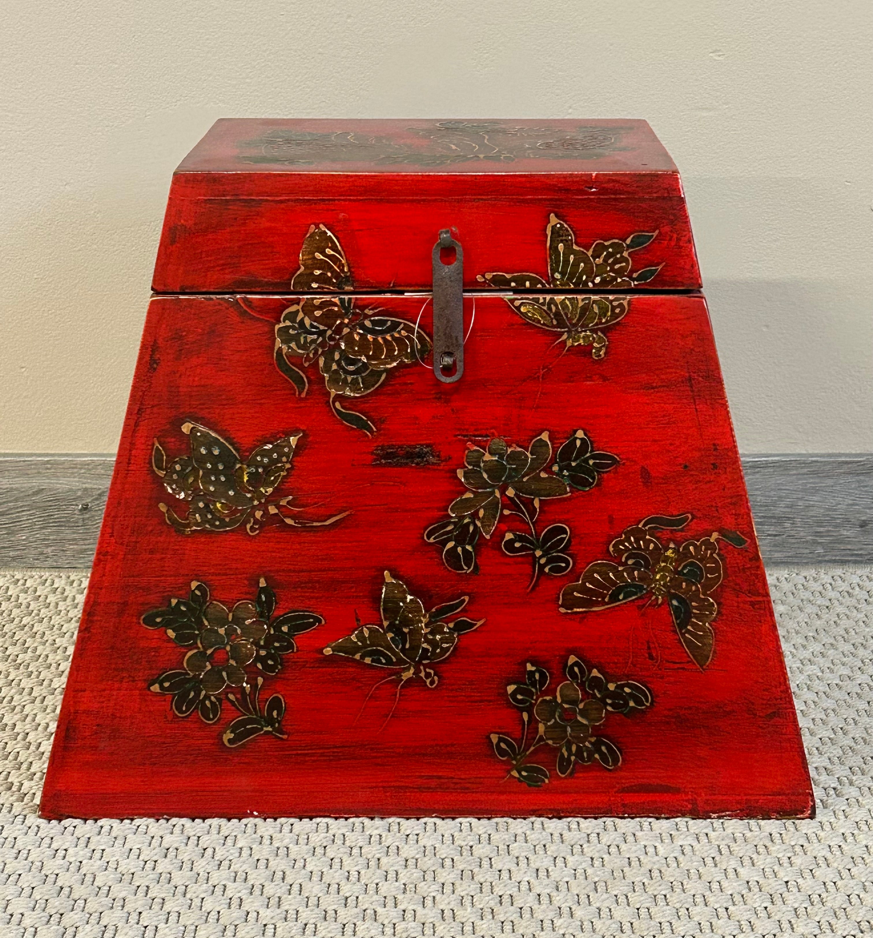 BAULETTO DECORATO TIBETANO