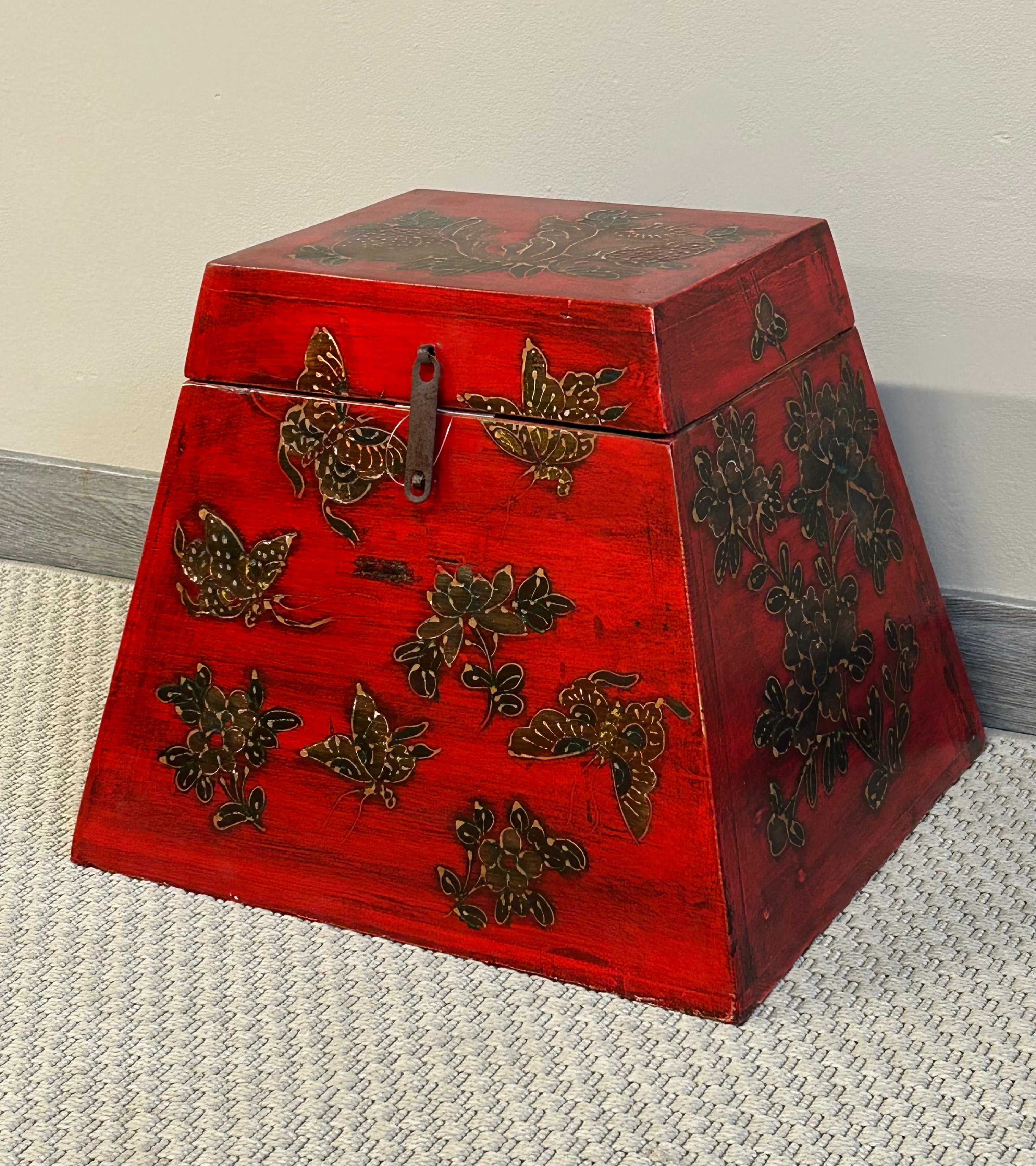 BAULETTO DECORATO TIBETANO