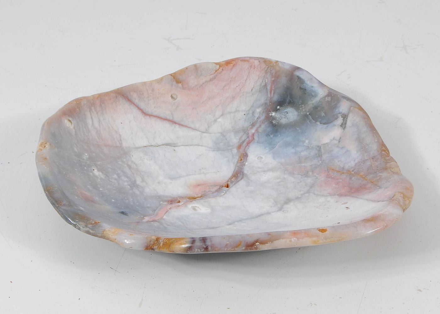 Piatto in legno pietrificato