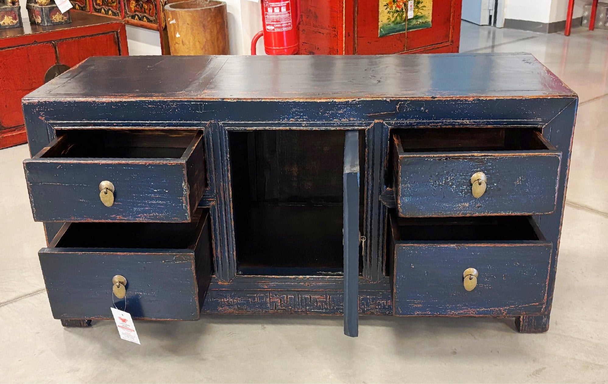 CASSAPANCA CINESE LACCATA CON ANTE E CASSETTI