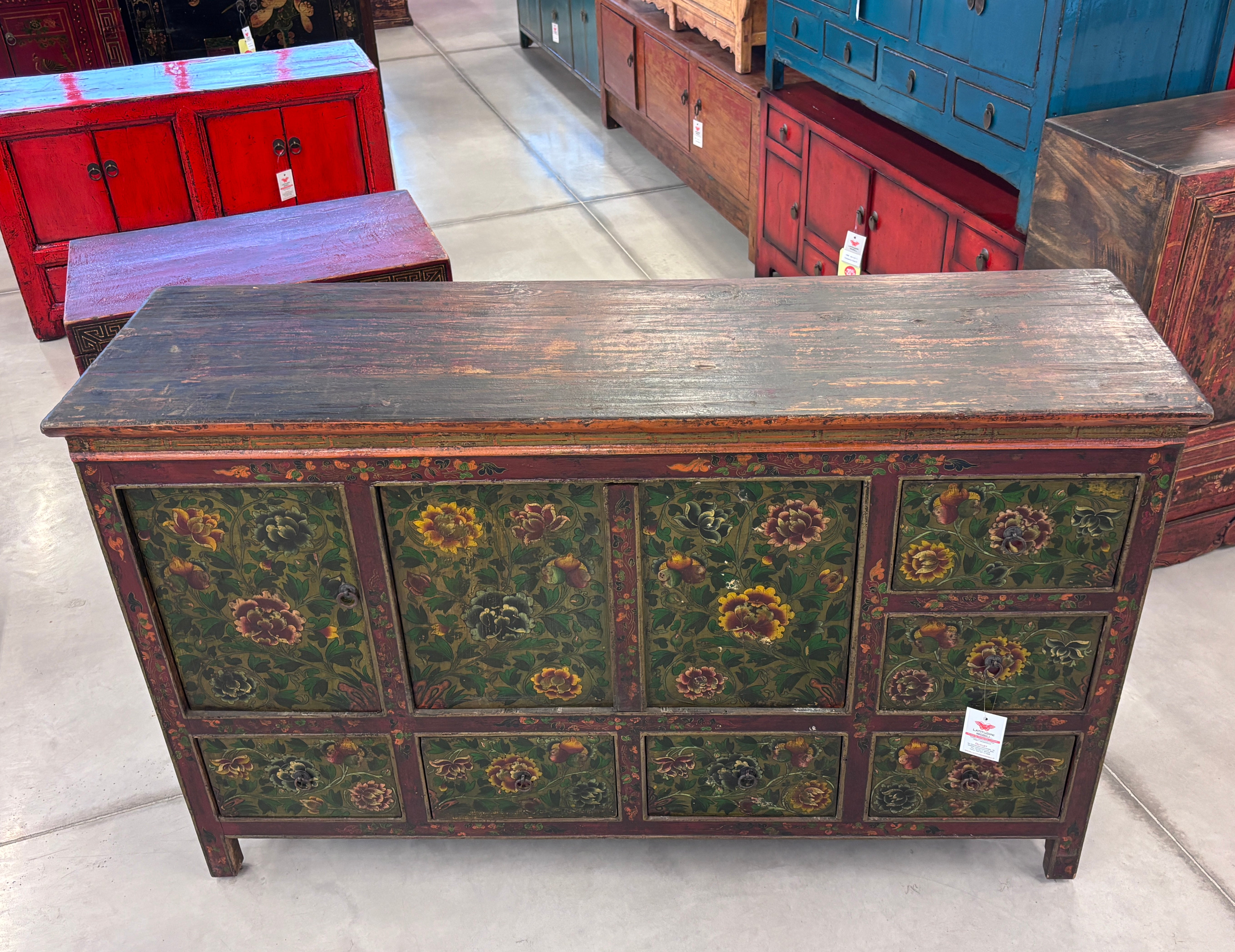CREDENZA TIBET