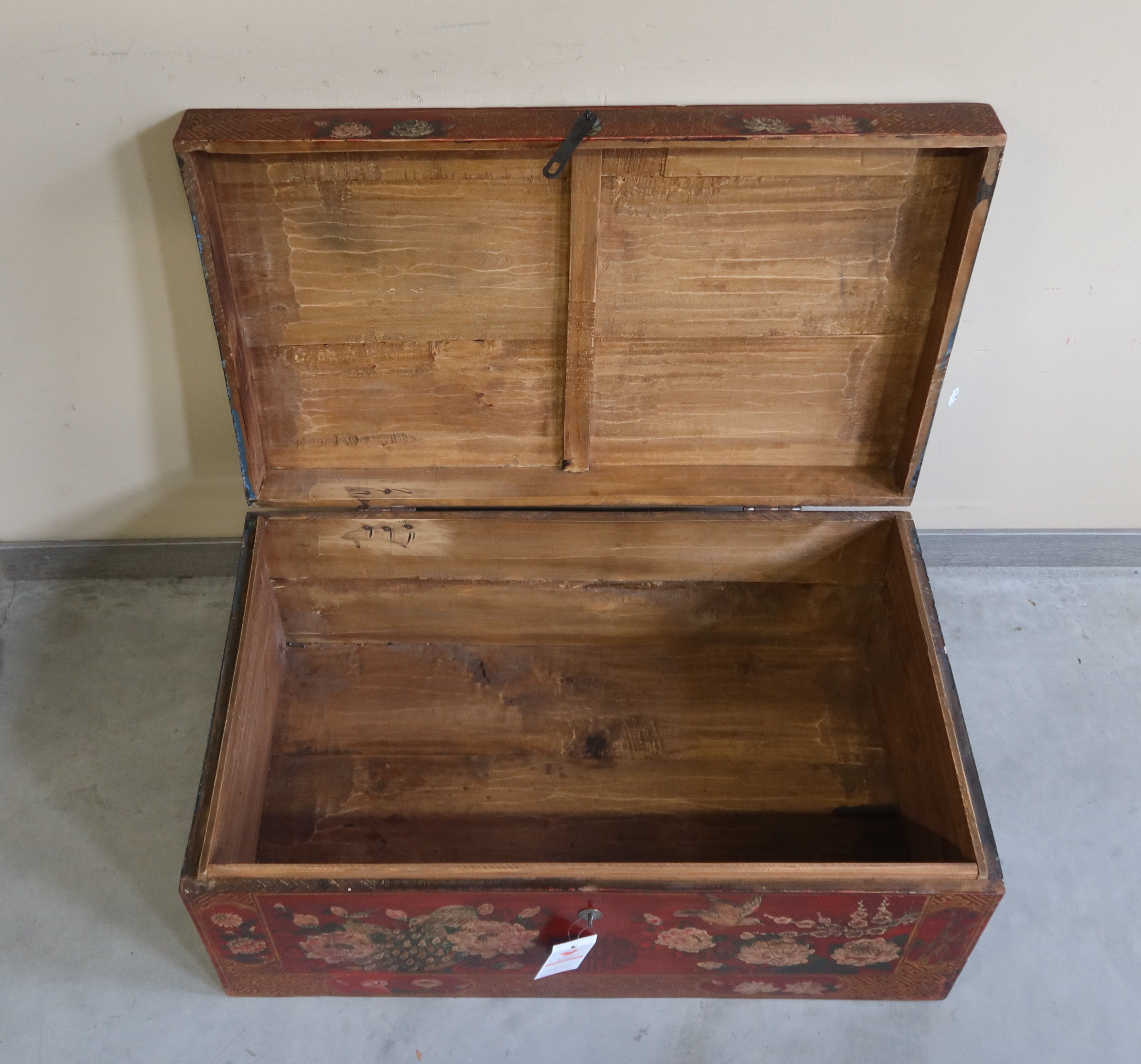 BAULE MONGOLO DECORATO