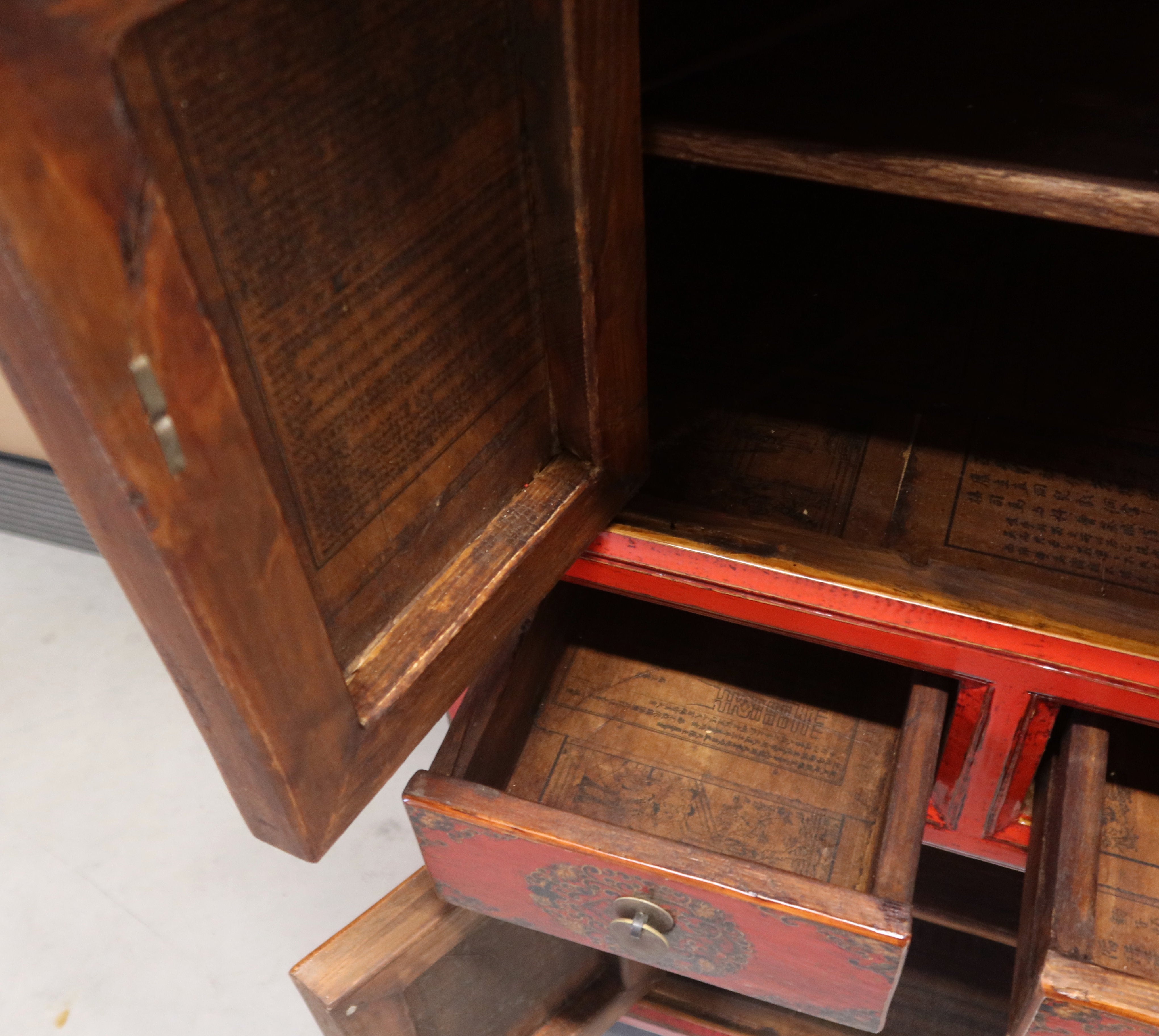 ARMADIO STRETTO GANZU