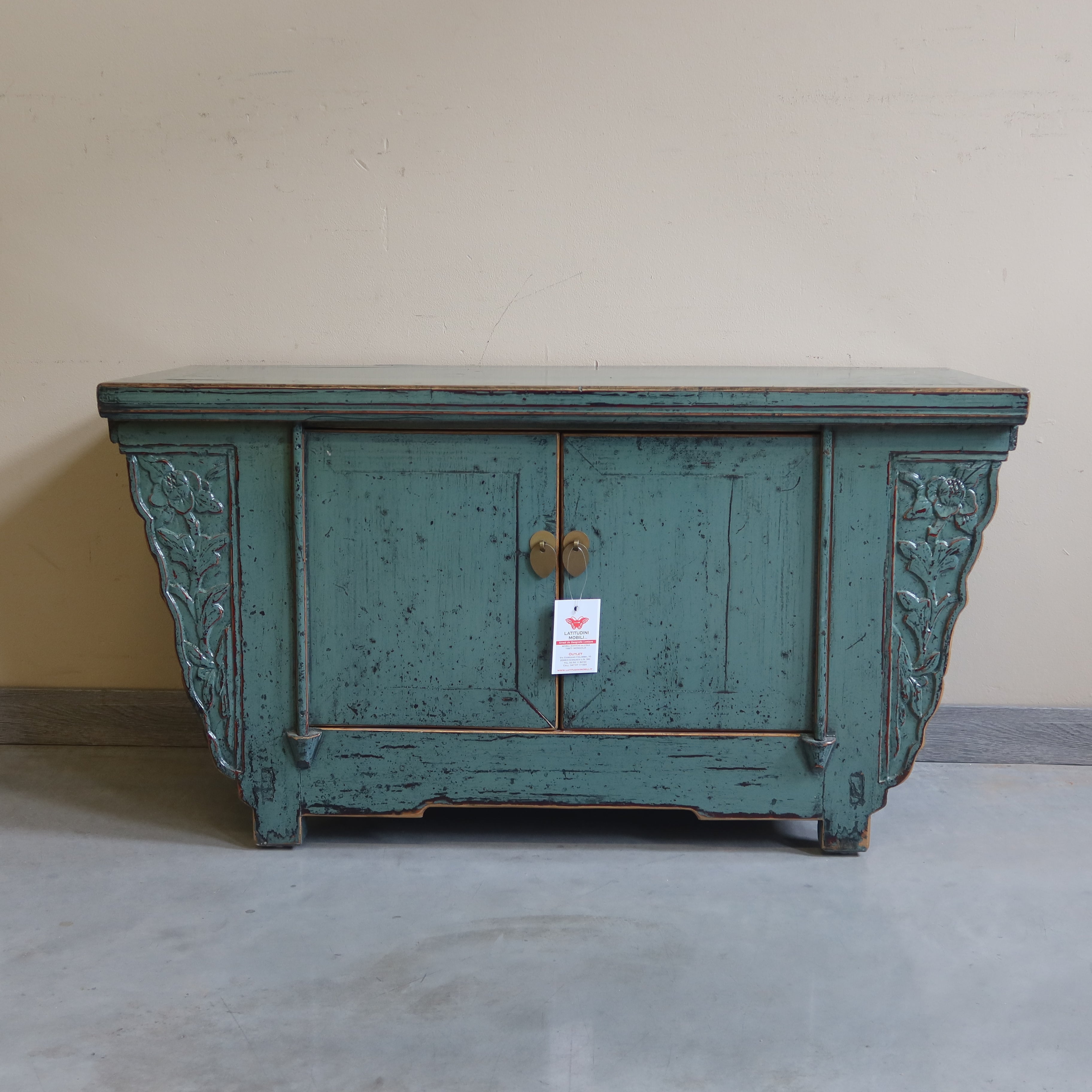 CASSAPANCA LACCATA AD ALTARE ALI INTAGLIATE