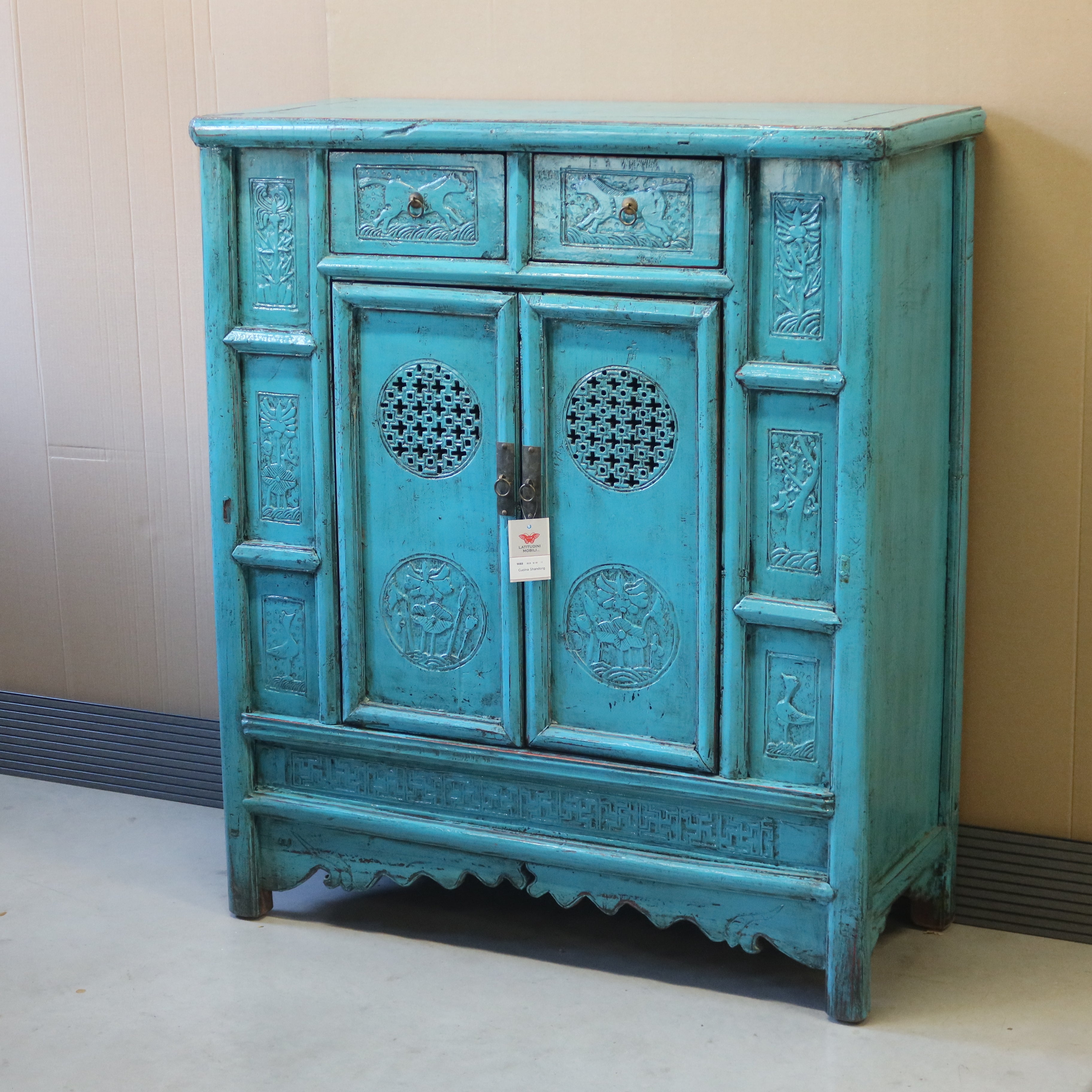CREDENZA DELLO SHANDONG LACCA AZZURRA CON INTAGLI