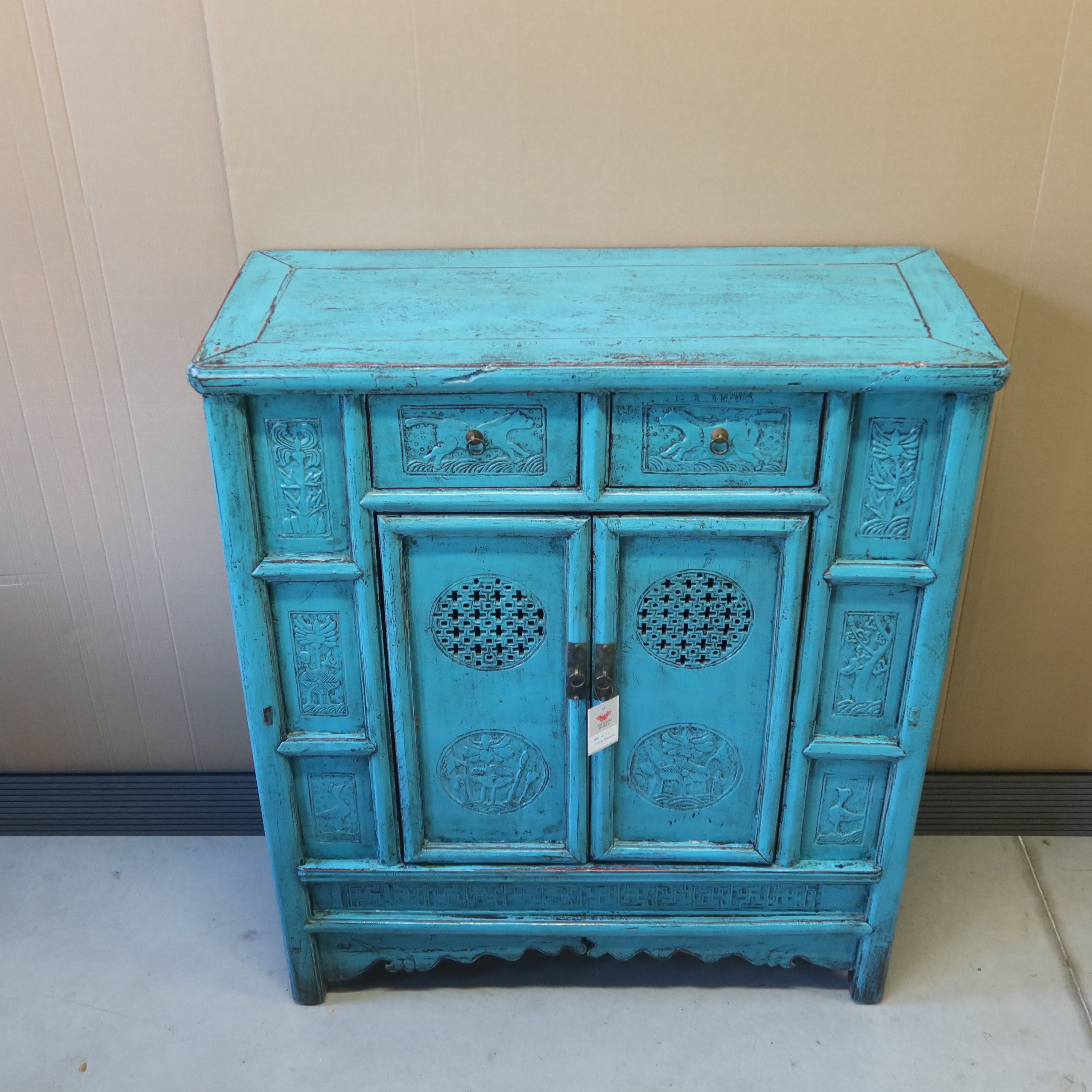 CREDENZA DELLO SHANDONG LACCA AZZURRA CON INTAGLI
