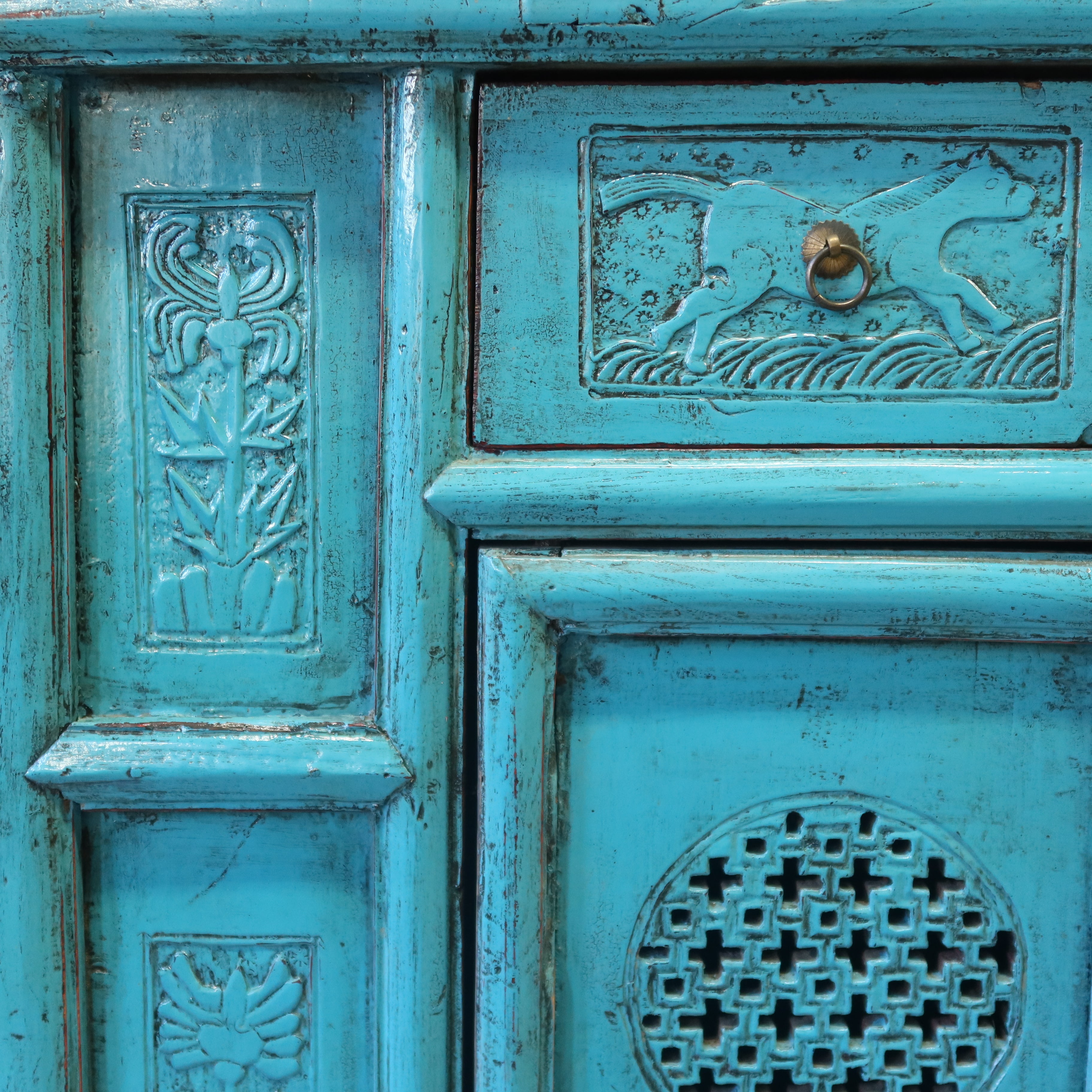 CREDENZA DELLO SHANDONG LACCA AZZURRA CON INTAGLI