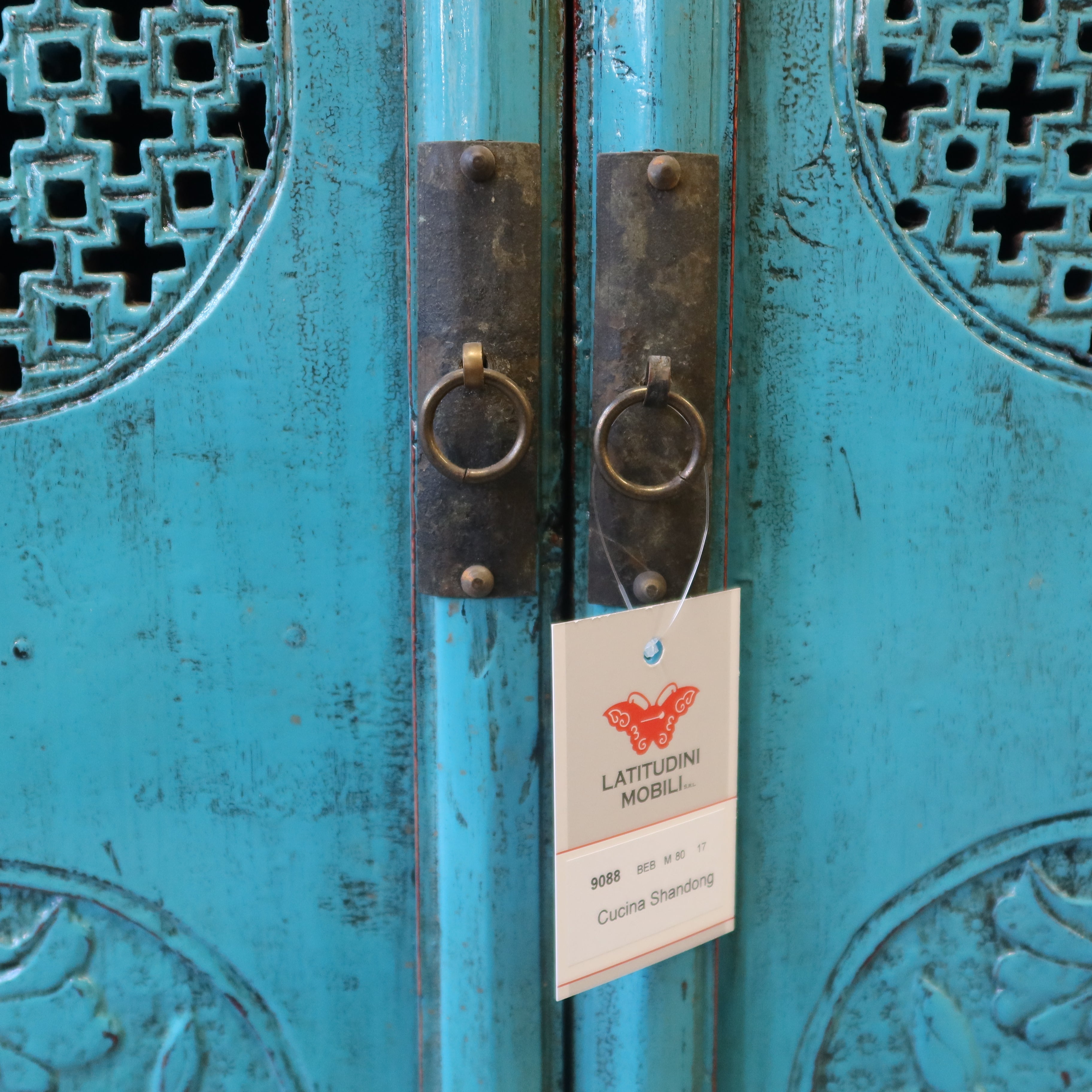 CREDENZA DELLO SHANDONG LACCA AZZURRA CON INTAGLI