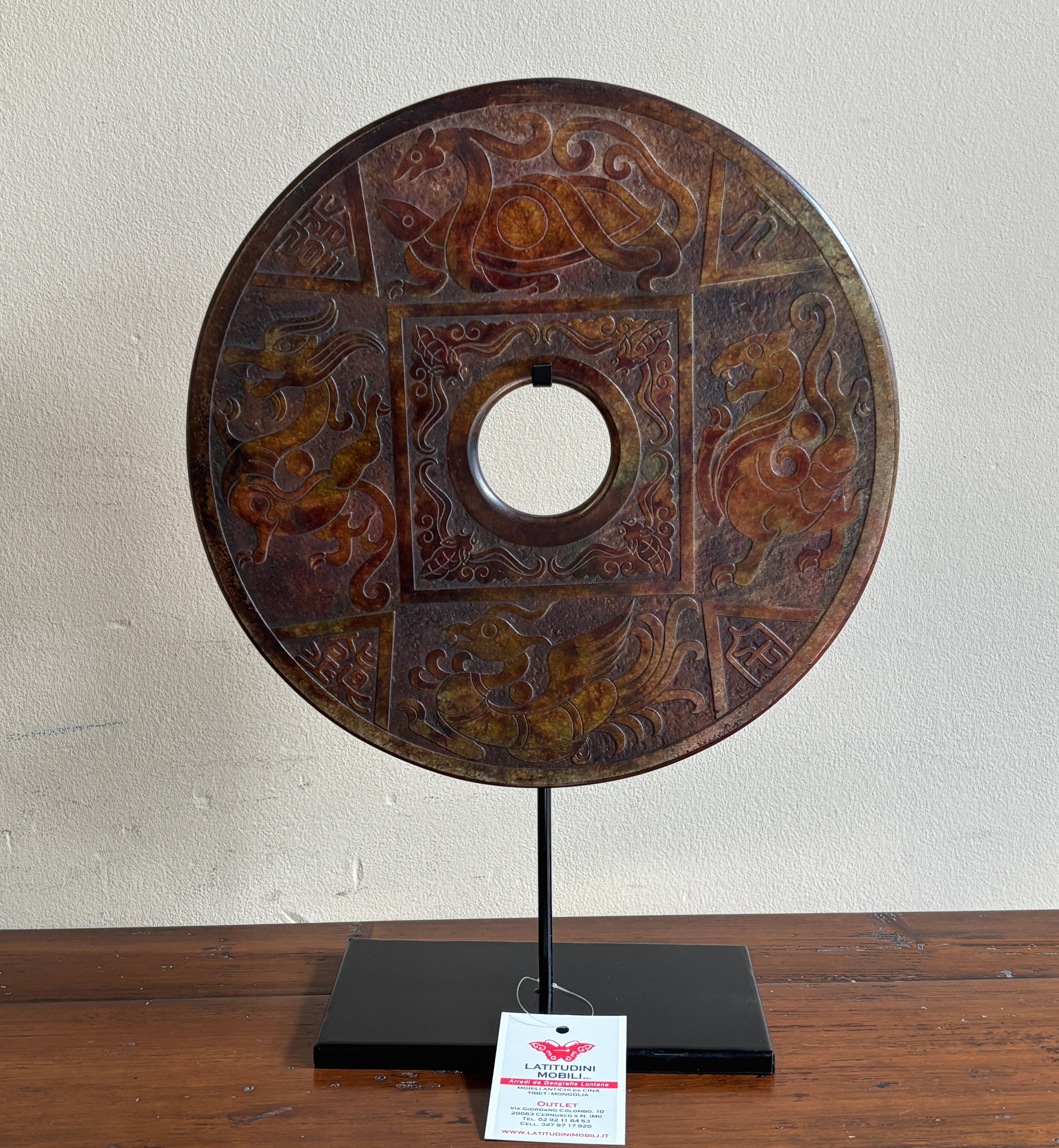 DISCO ORNAMENTALE IN PIETRA SU PIEDISTALLO