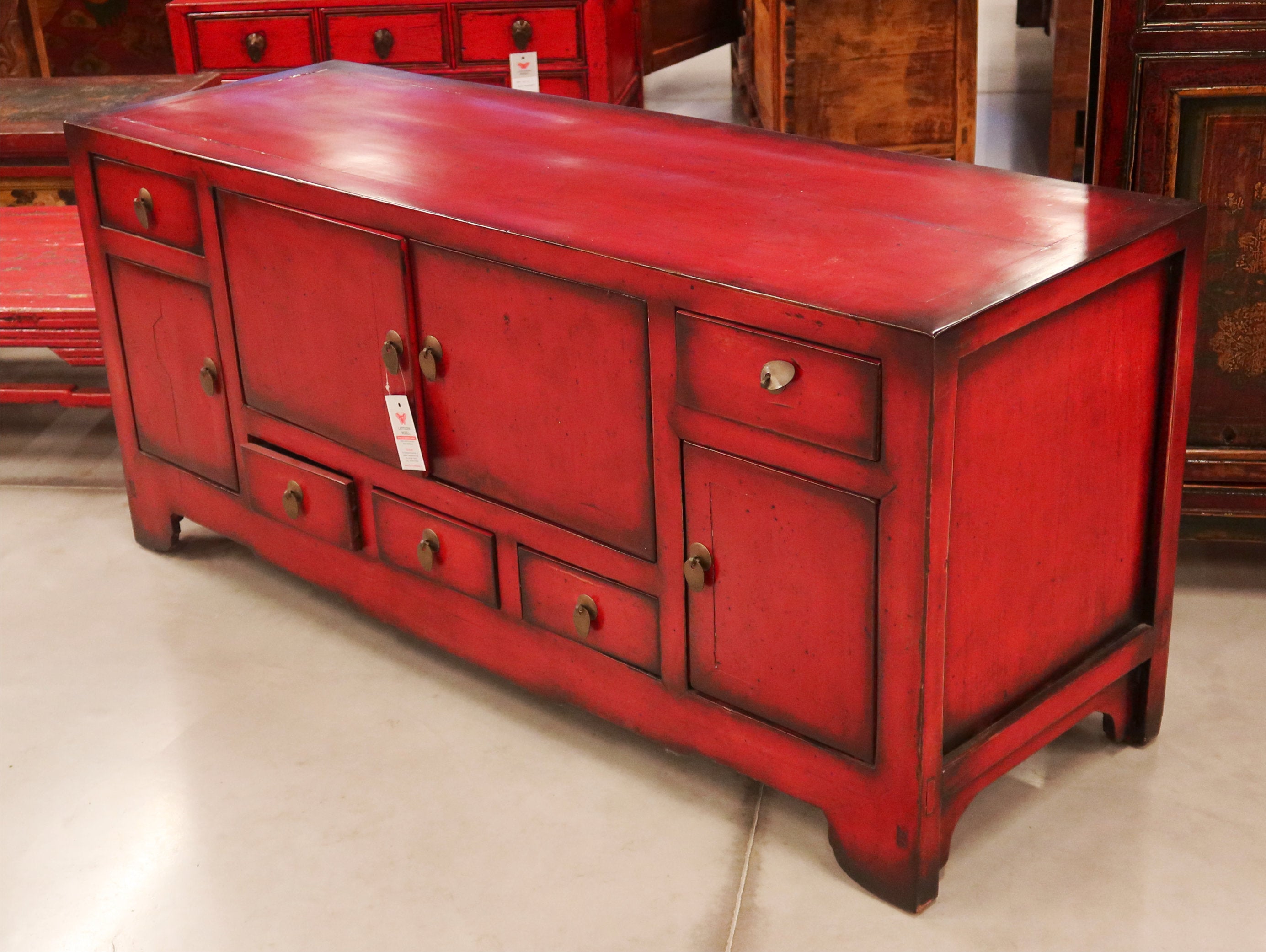 MOBILE PORTA-TV ETNICO IN LACCA ROSSA