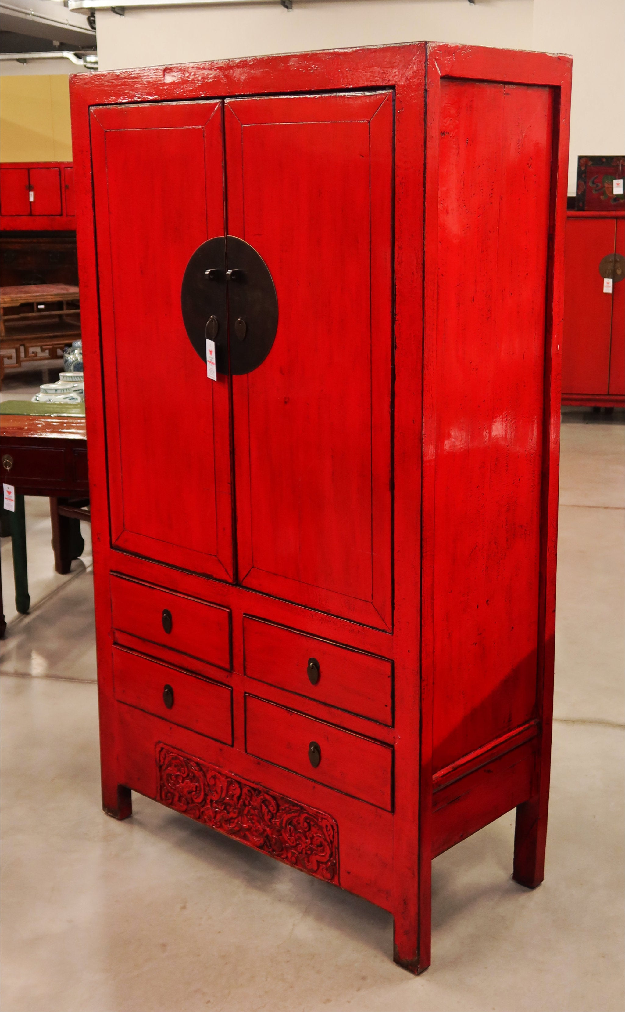 ARMADIO CINESE DELLO SHANDONG IN LACCA ROSSA