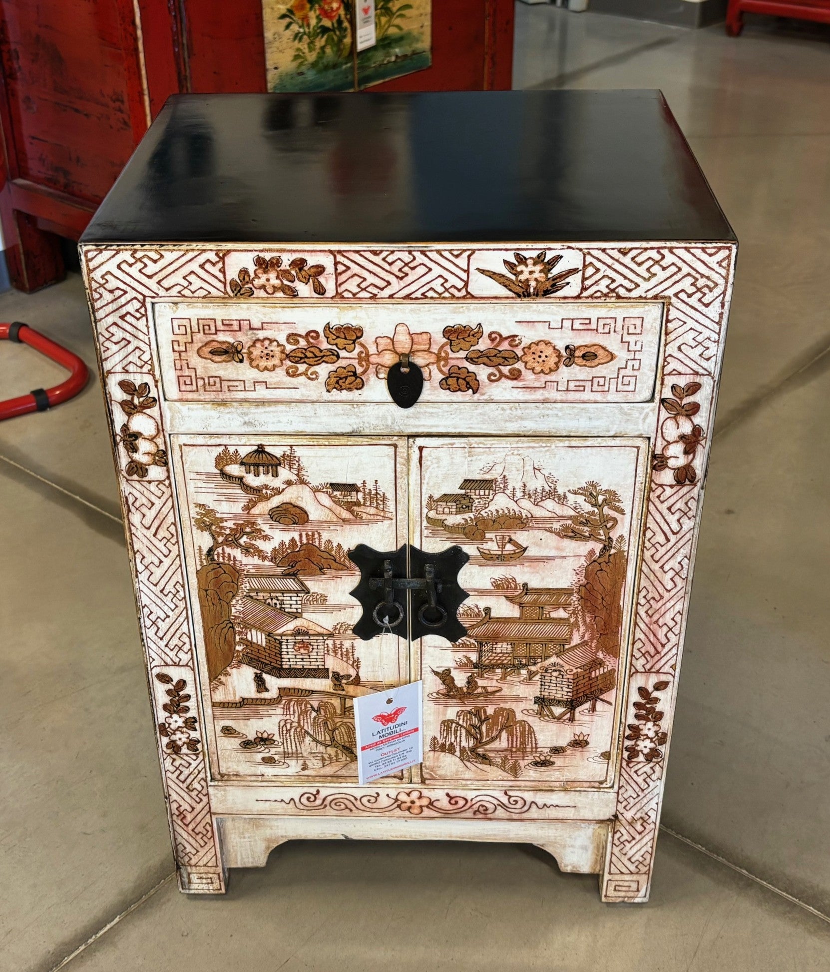 COMODINO CINESE DELLO SHANXI BIANCO DECORATO