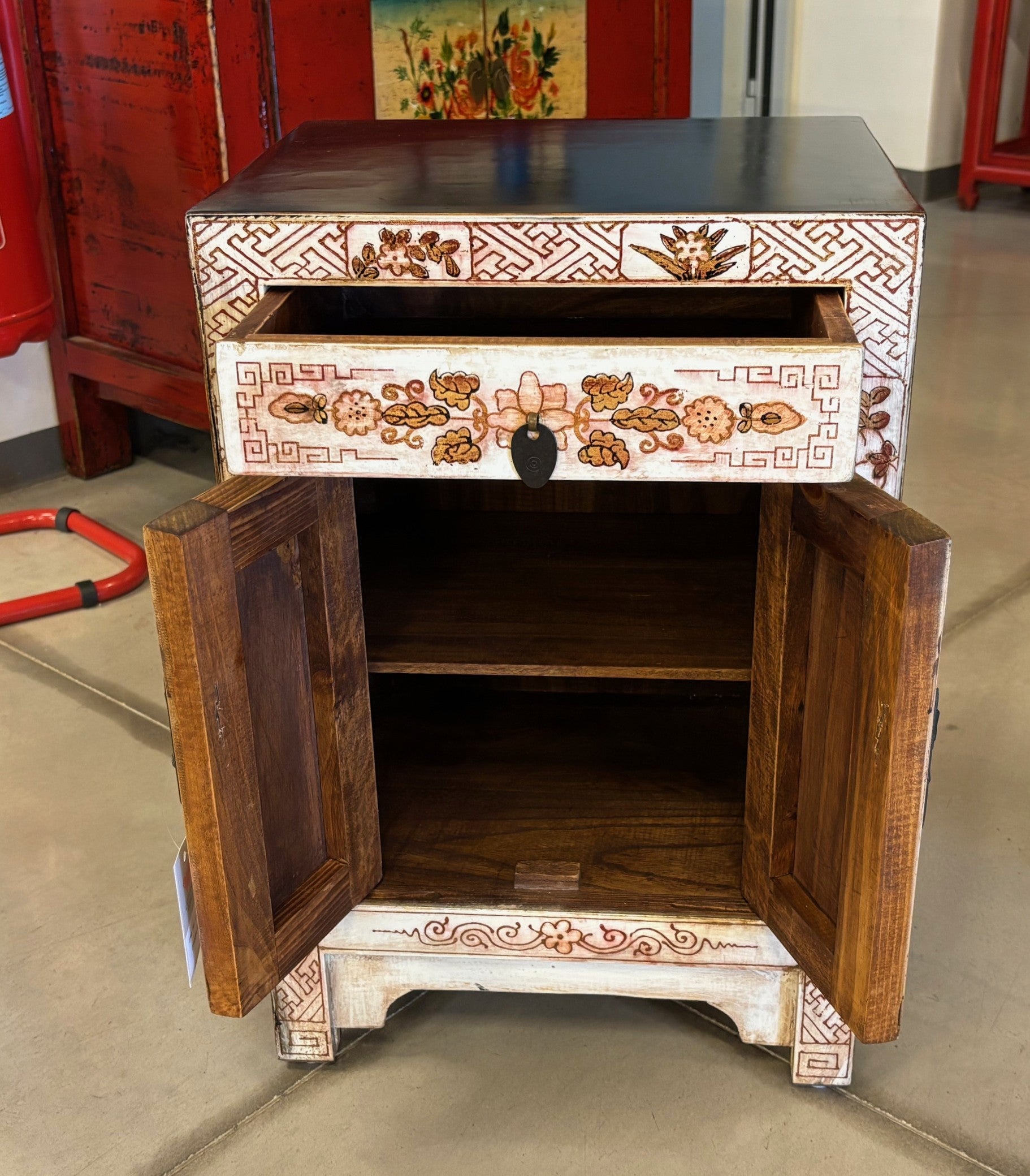 COMODINO CINESE DELLO SHANXI BIANCO DECORATO