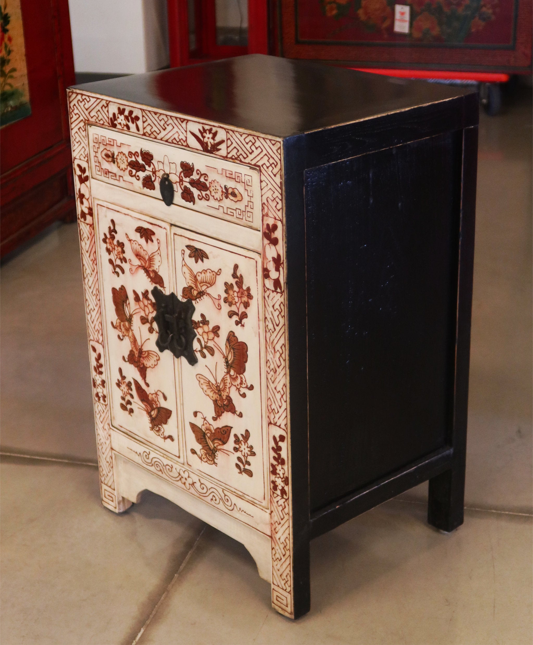 COMODINO SHANXI LACCA BIANCA DECORATA