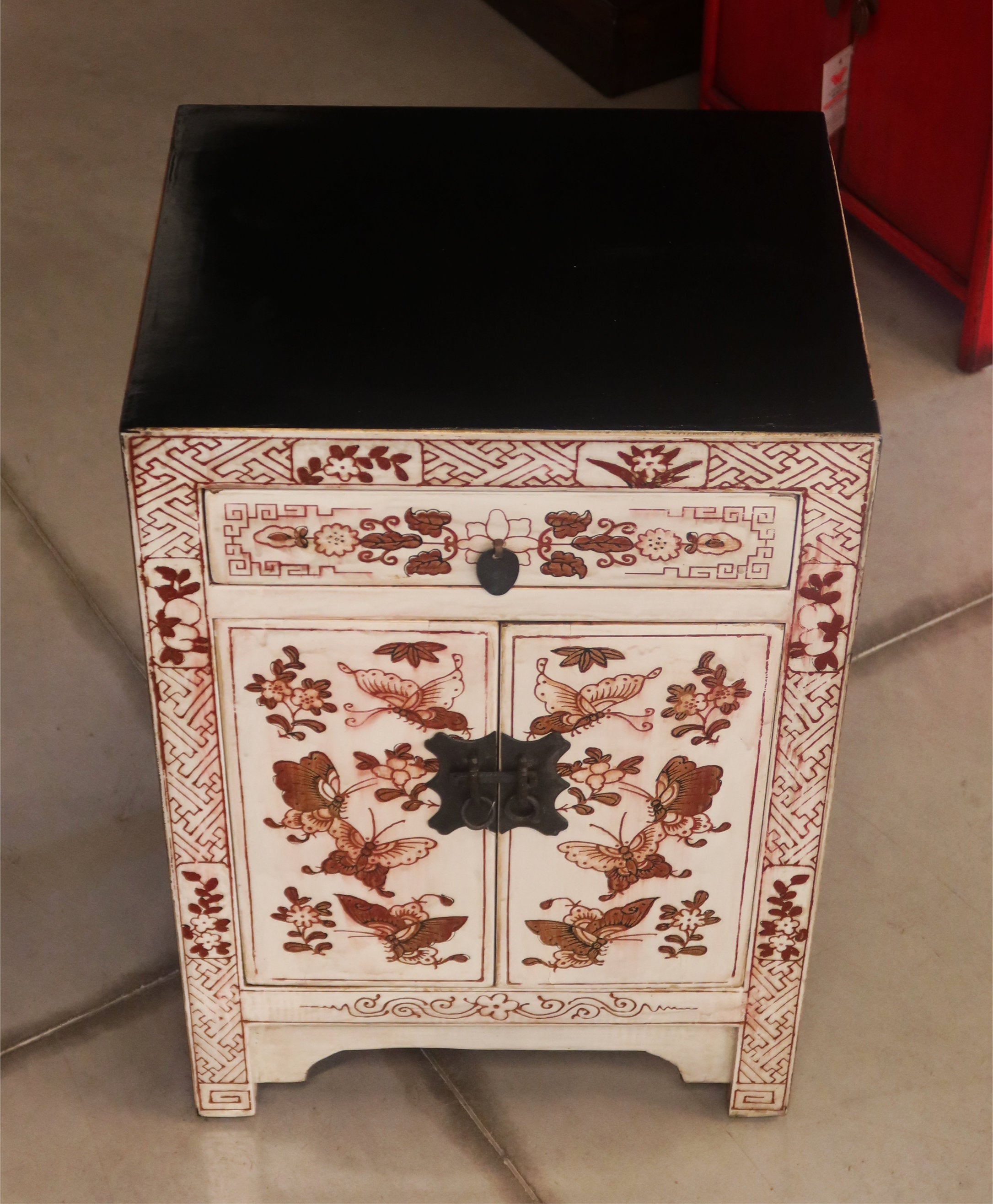 COMODINO SHANXI LACCA BIANCA DECORATA