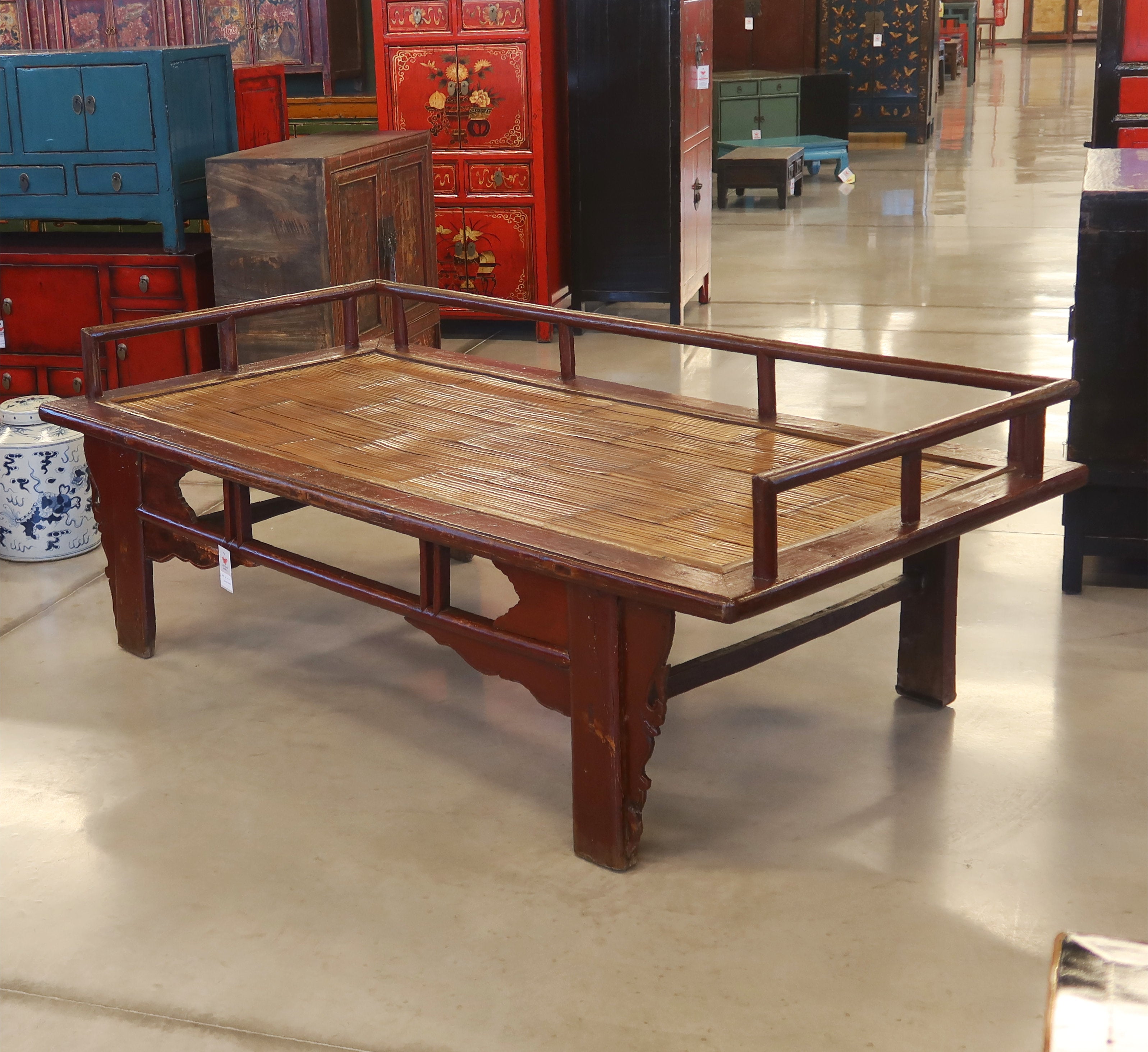 LETTO CINESE IN LACCA CON SPONDA