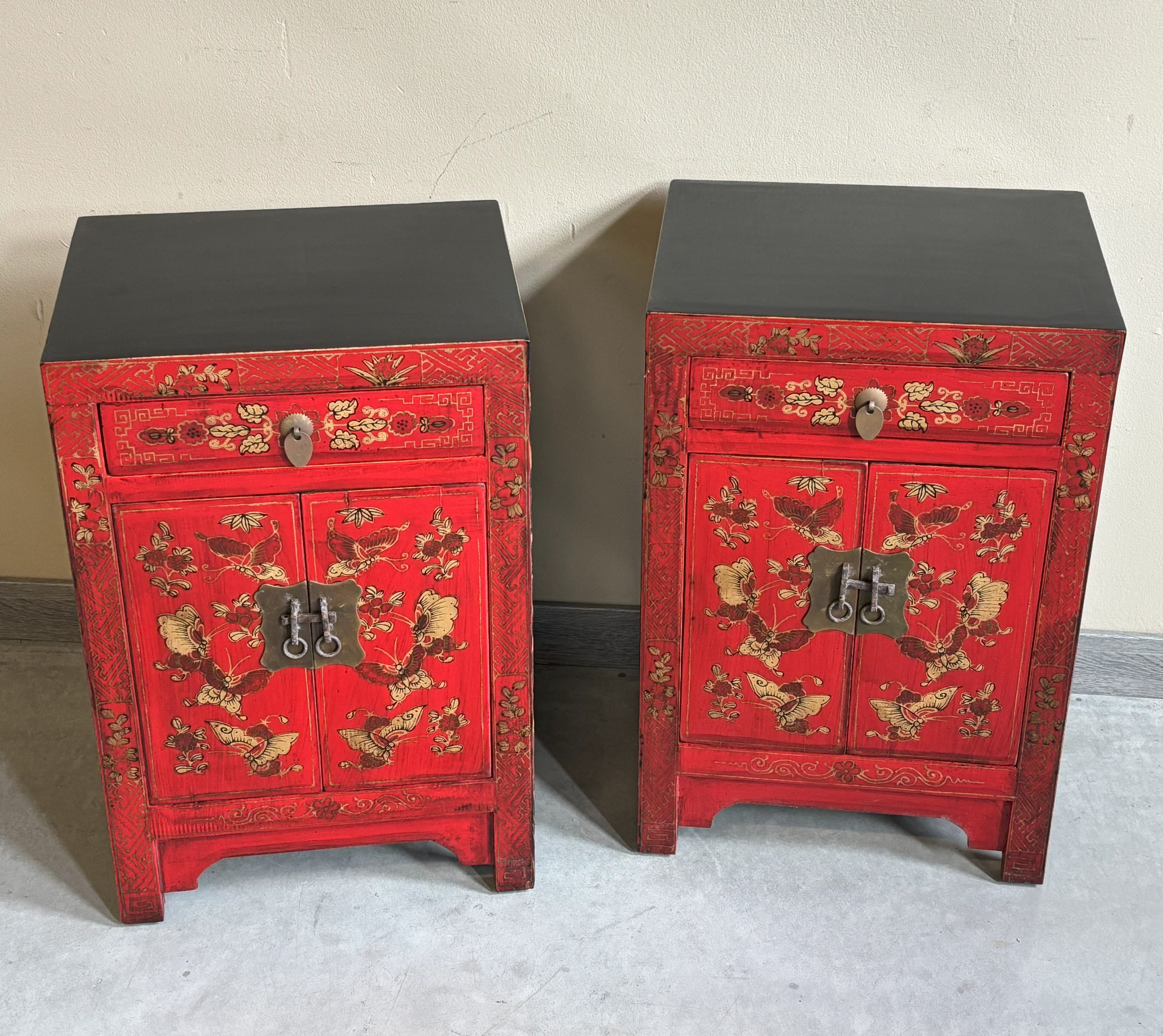 COMODINO SHANXI ROSSO DECORATO