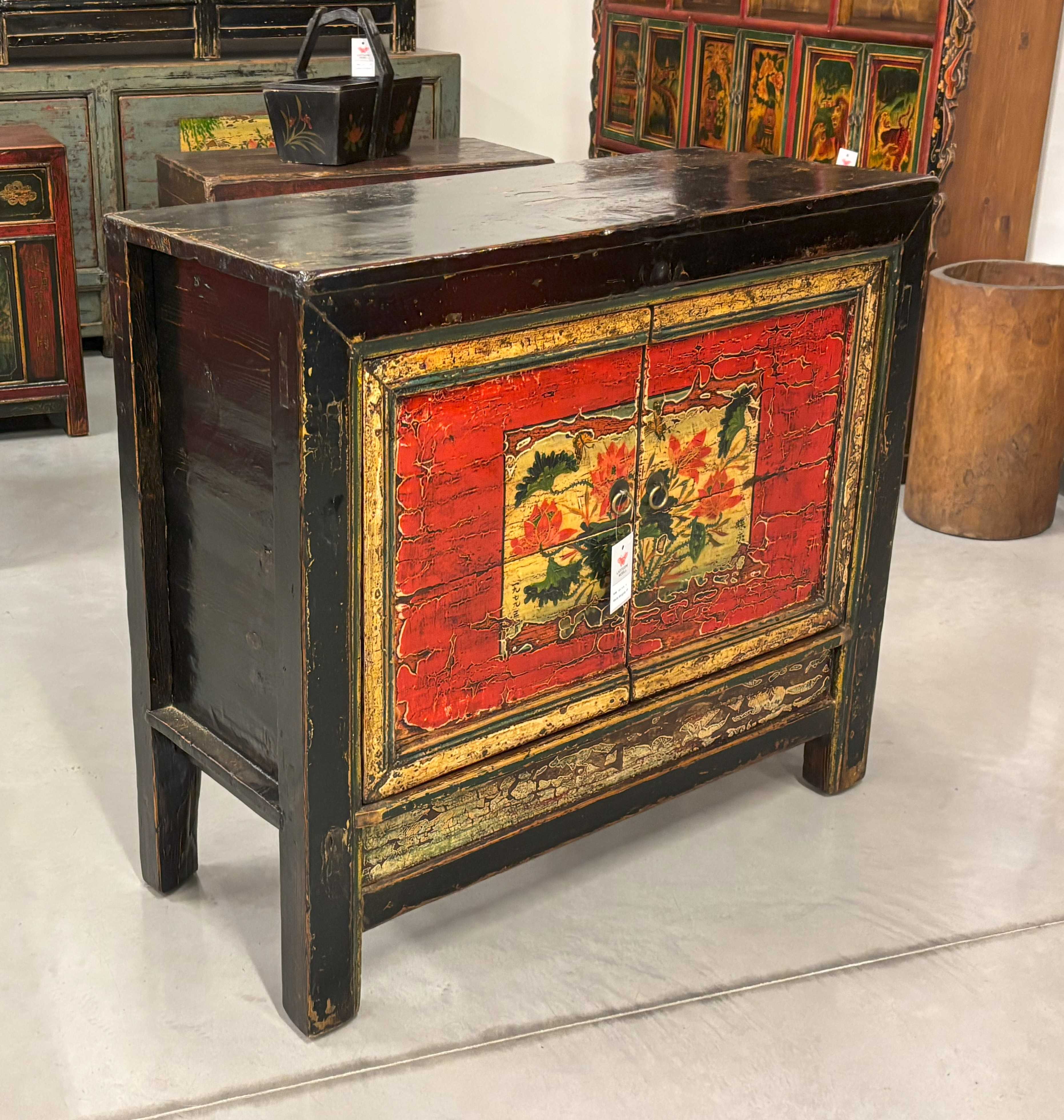 MADIETTA MONGOLIA IN LACCA DECORATA