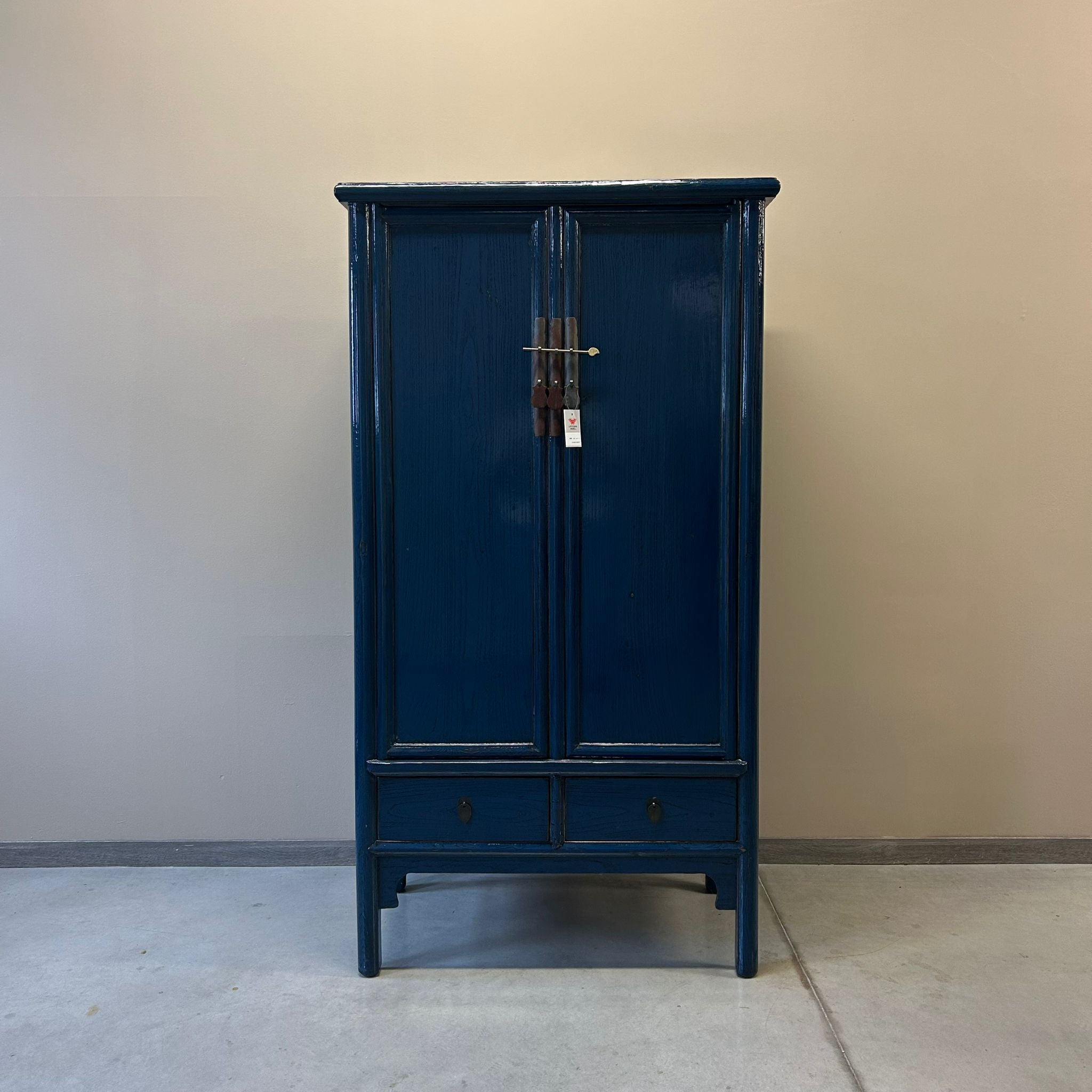 ARMADIO CINESE IN LACCA BLU