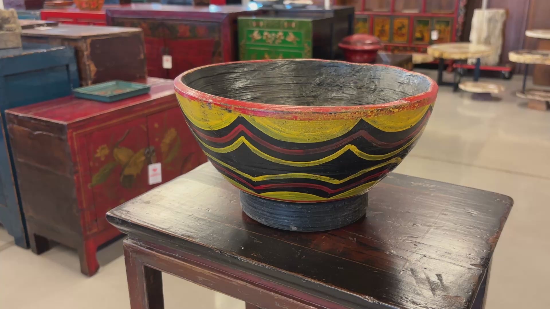 Carica video: PORTAOFFERTE TIBETANO