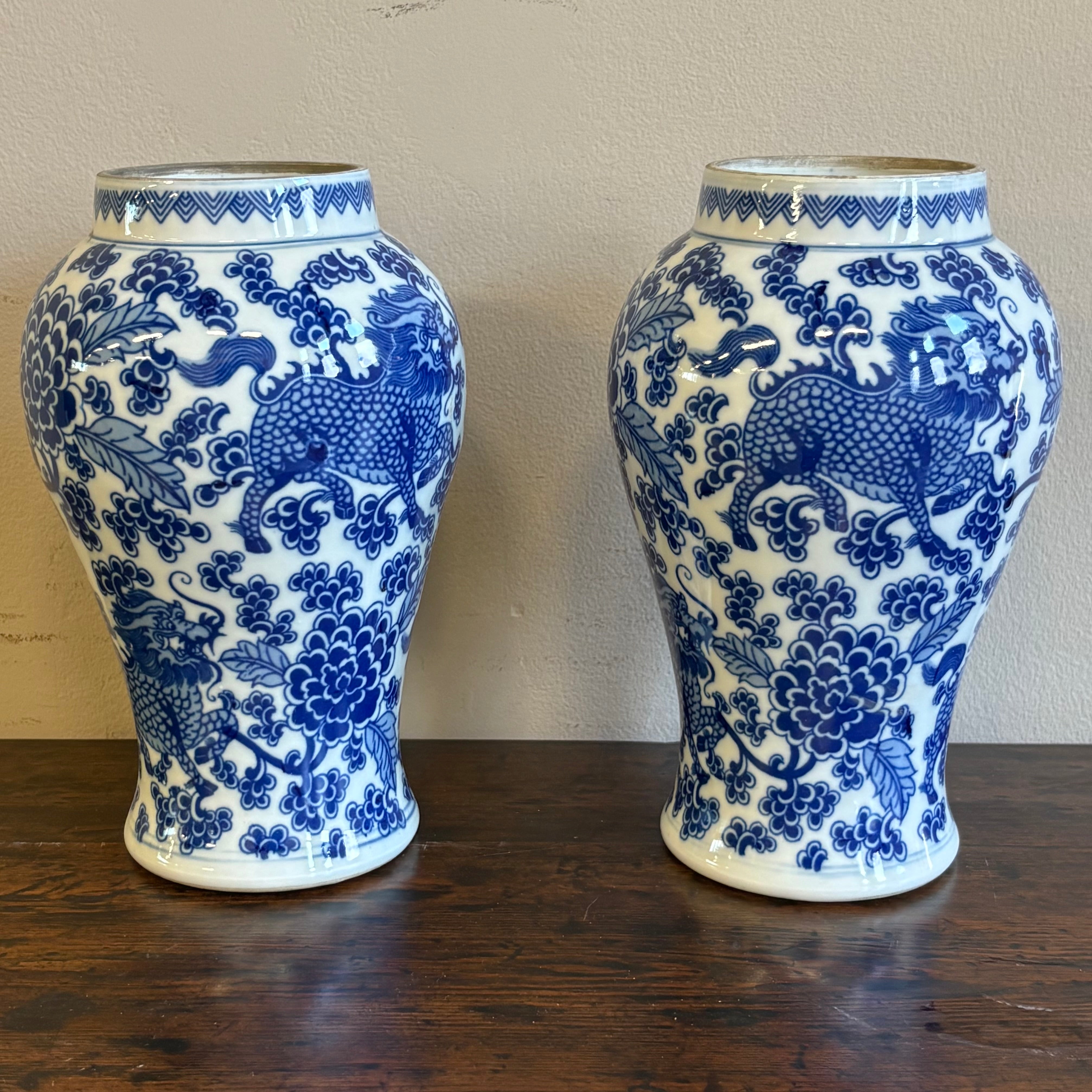 VASO CINESE AD ANFORA IN CERAMICA DECORATA