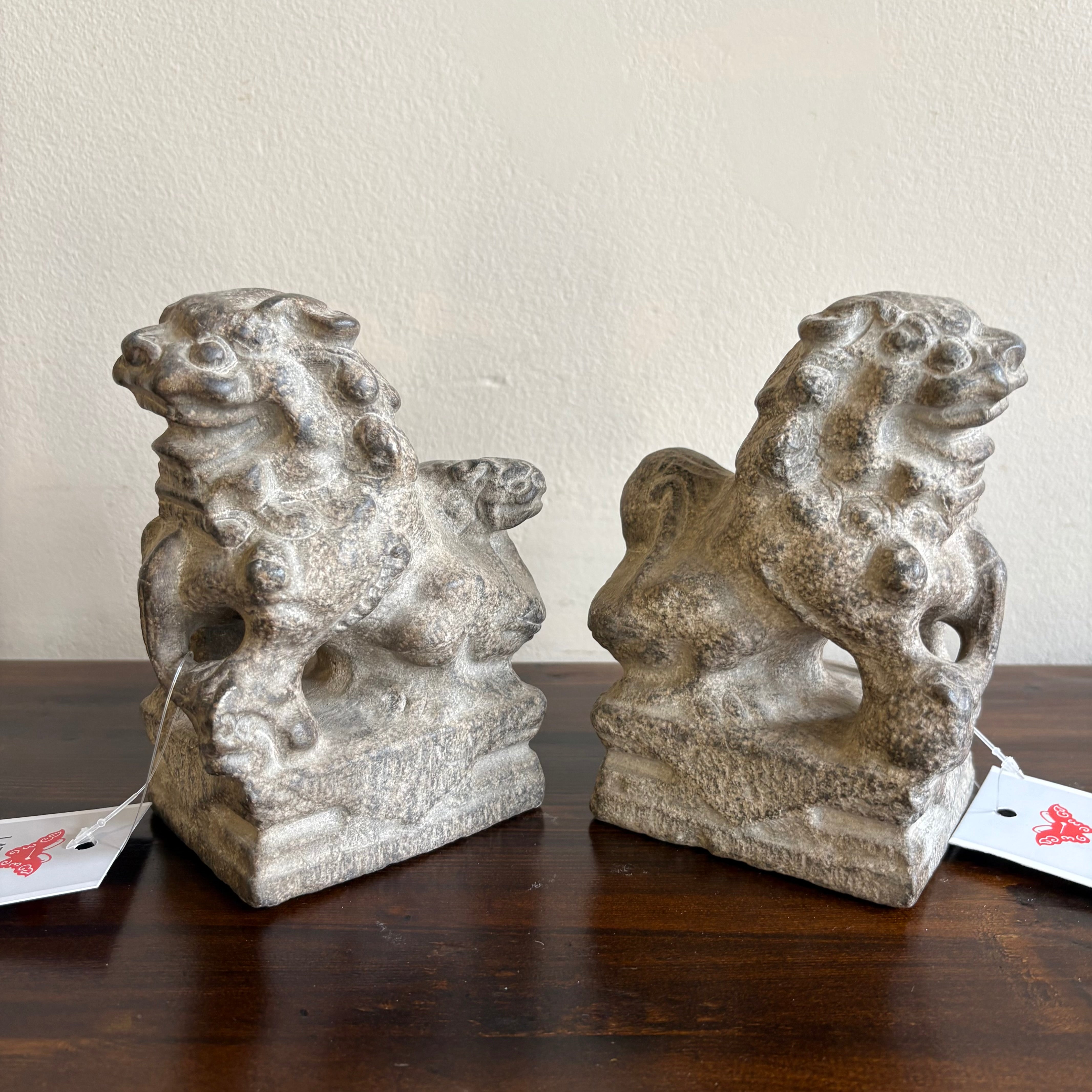 COPPIA LEONCANI PICCOLI IN PIETRA