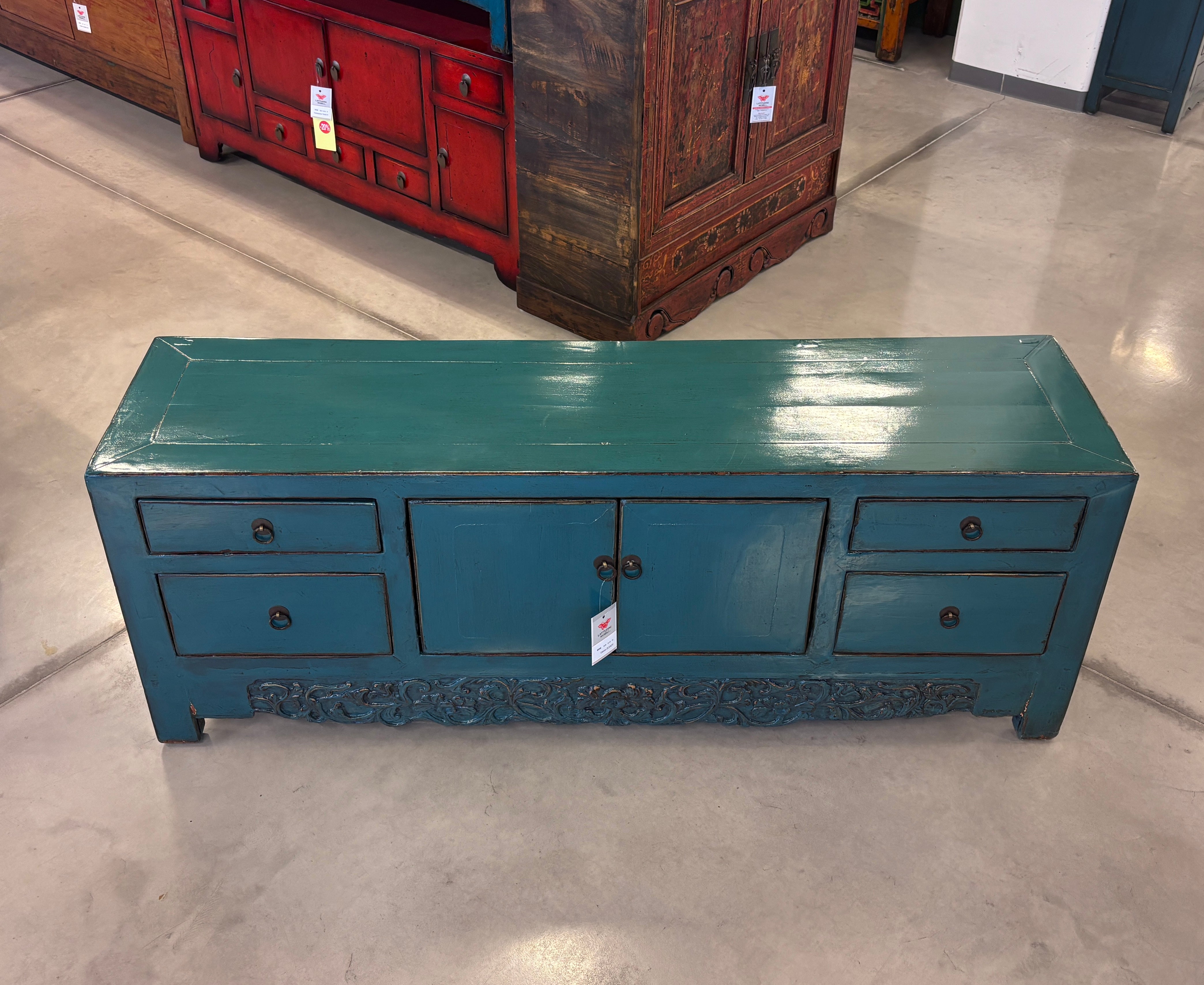 CASSAPANCA LACCATA DI TIANJIN CON GREMBIULE INTAGLIATO