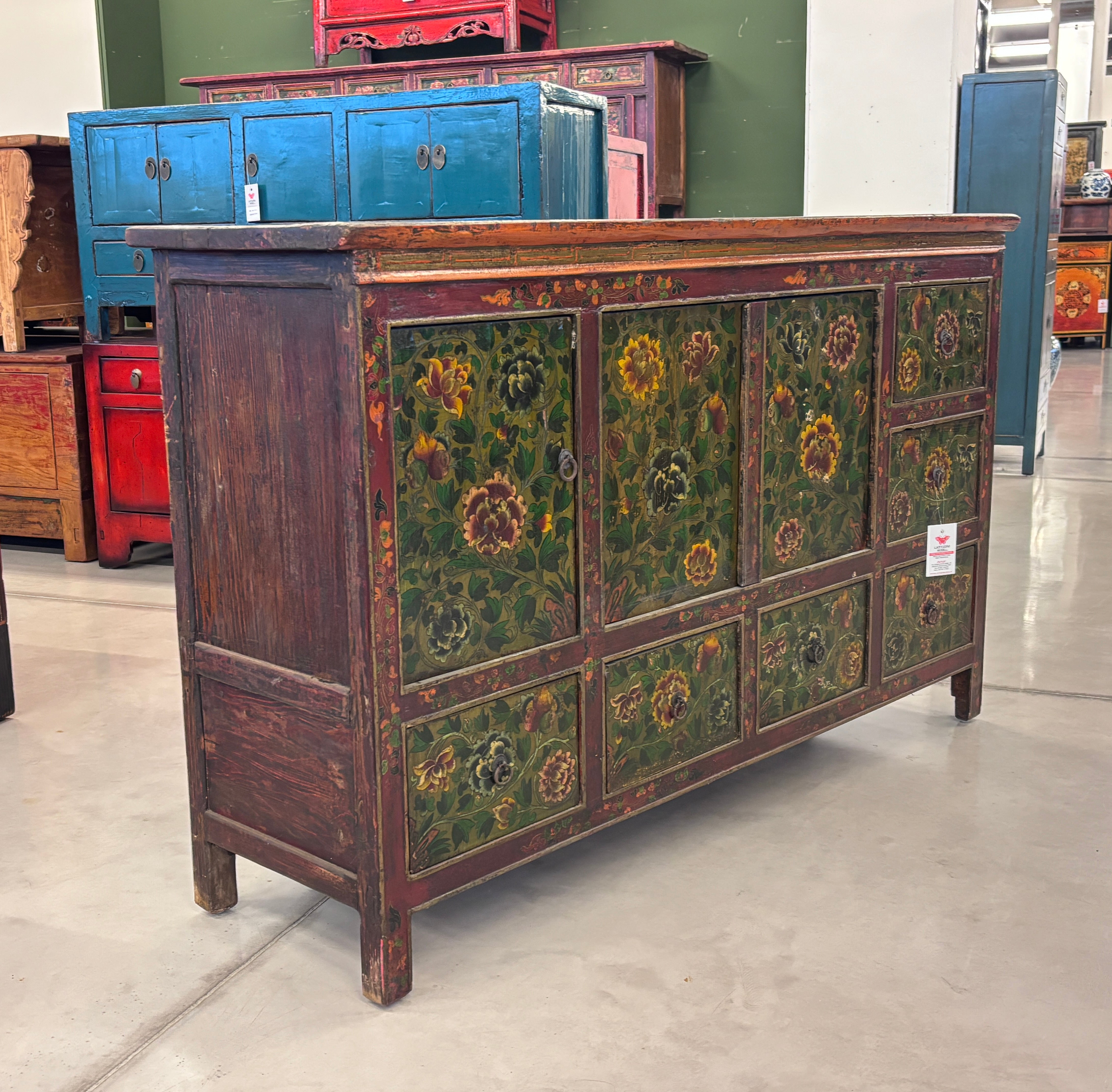 CREDENZA TIBET
