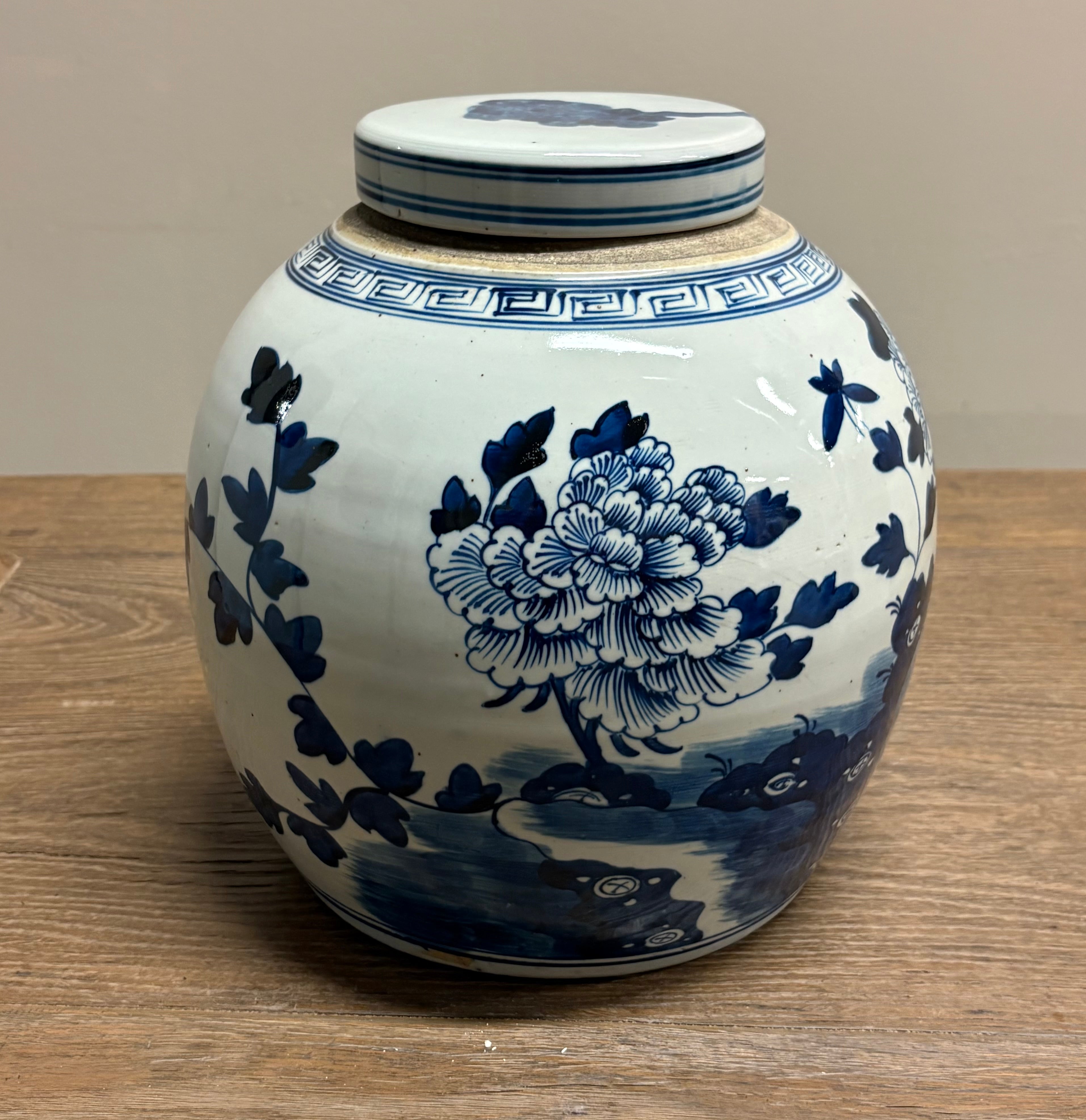 VASO CINESE IN CERAMICA DECORATA