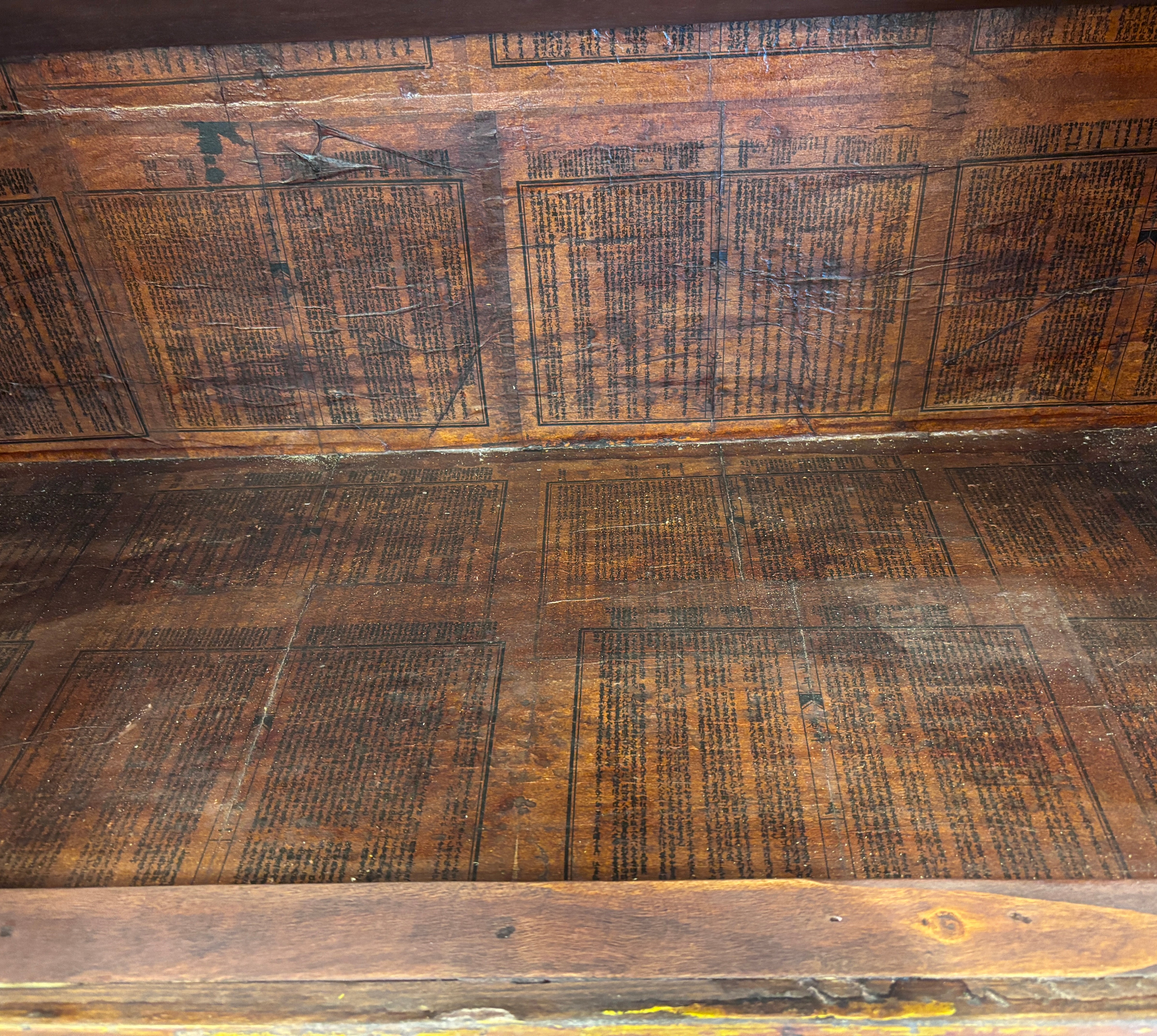 MADIA GANZU 2 ANTE CON CORNICE A SBALZO