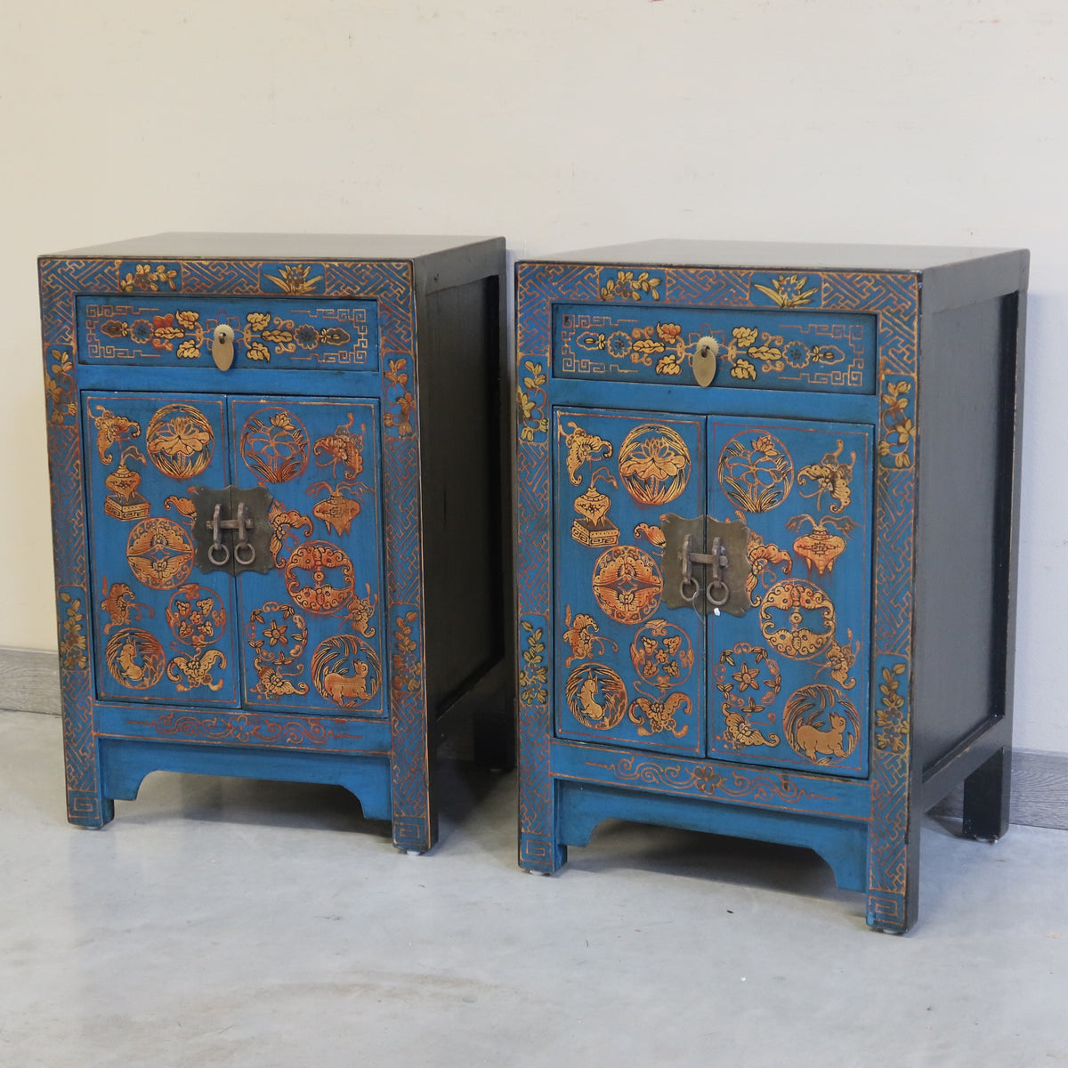 COMODINO SHANXI LACCA DECORATA