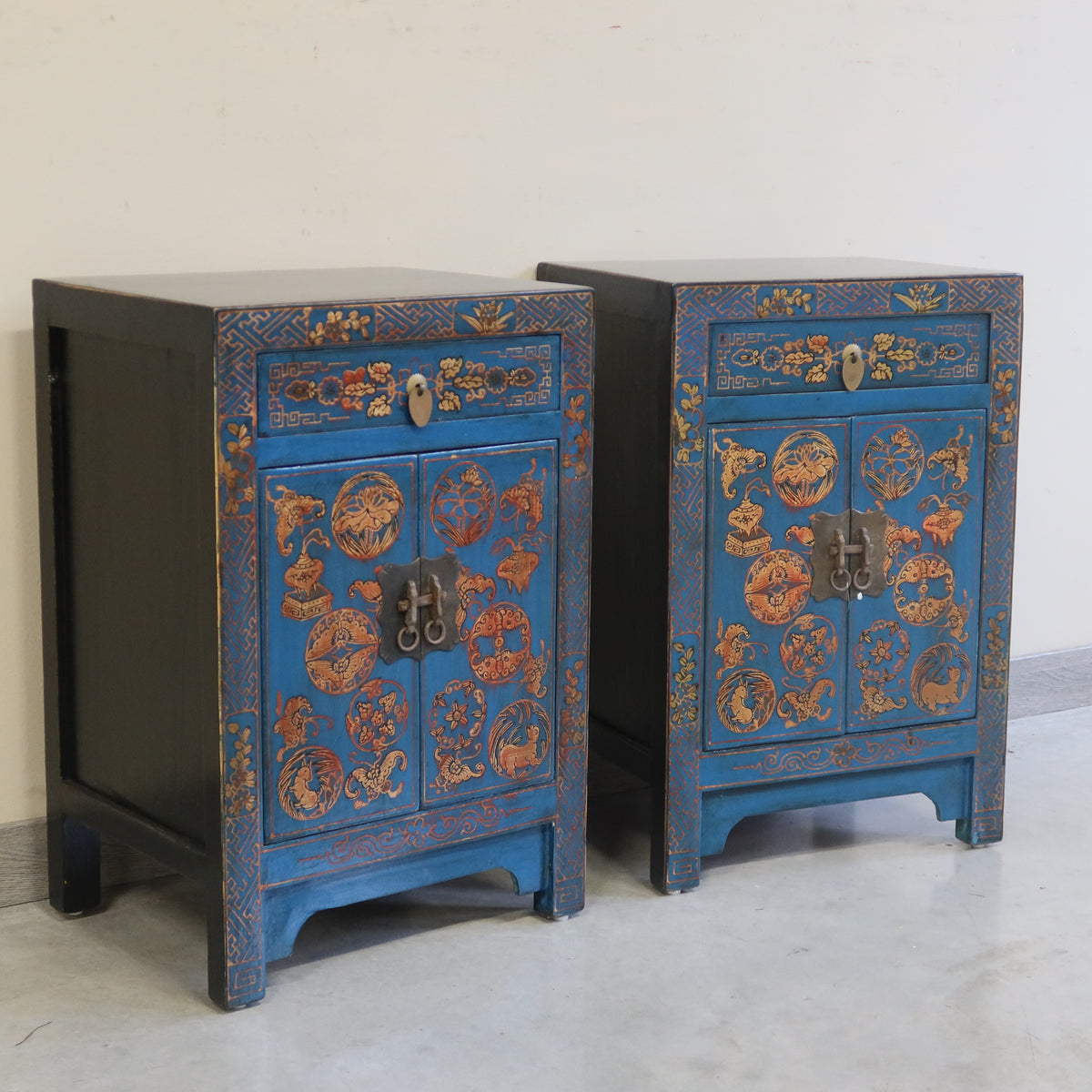 COMODINO SHANXI LACCA DECORATA