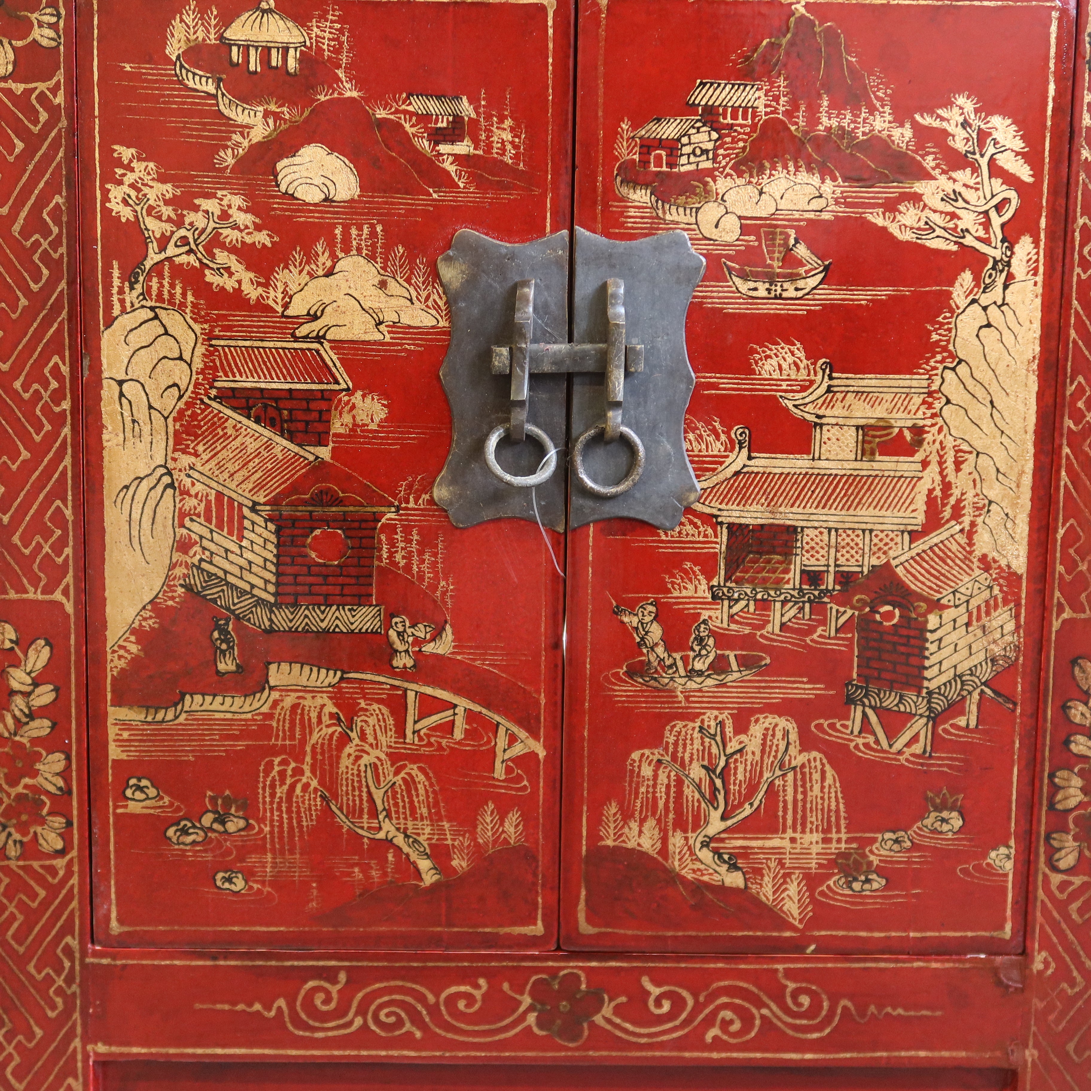 COMODINO SHANXI ROSSO DECORATO