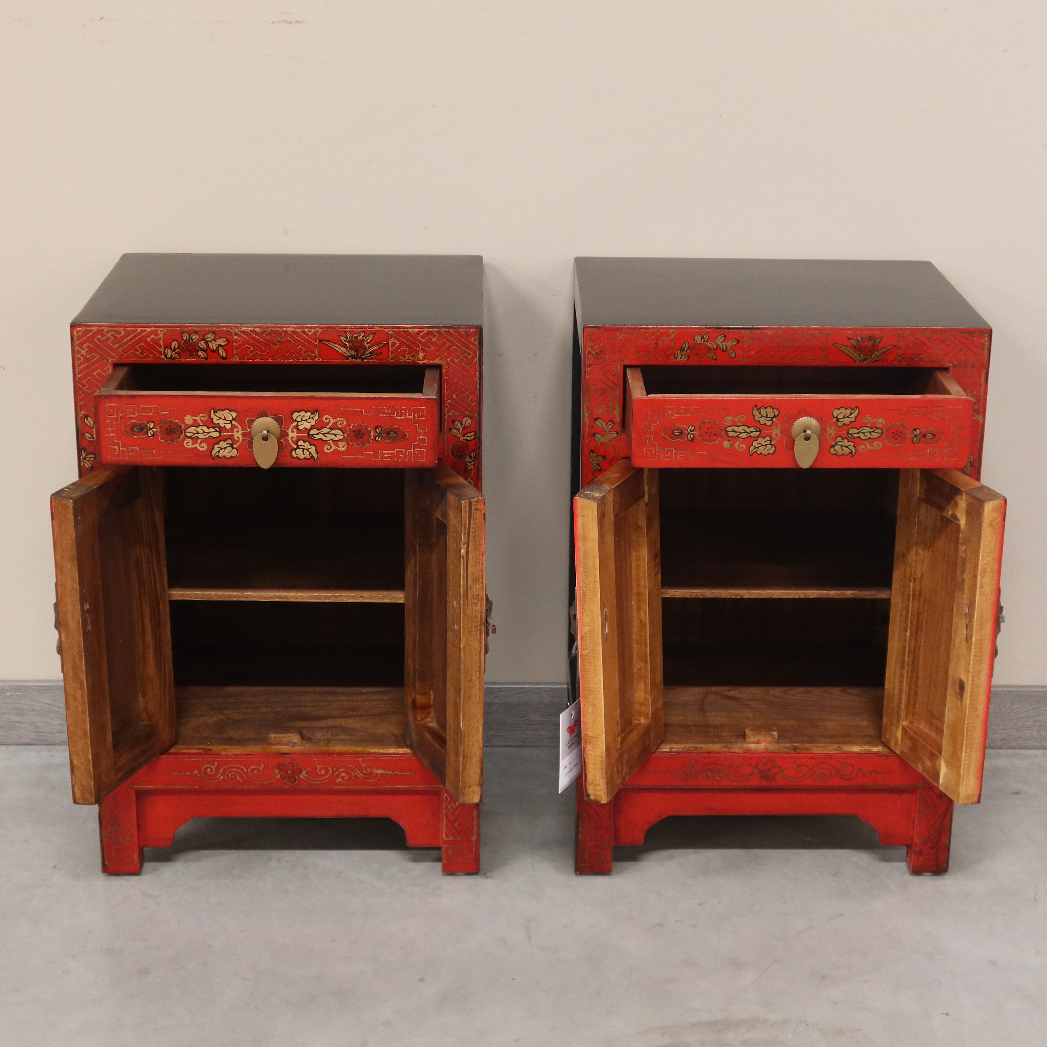 COMODINO SHANXI ROSSO DECORATO