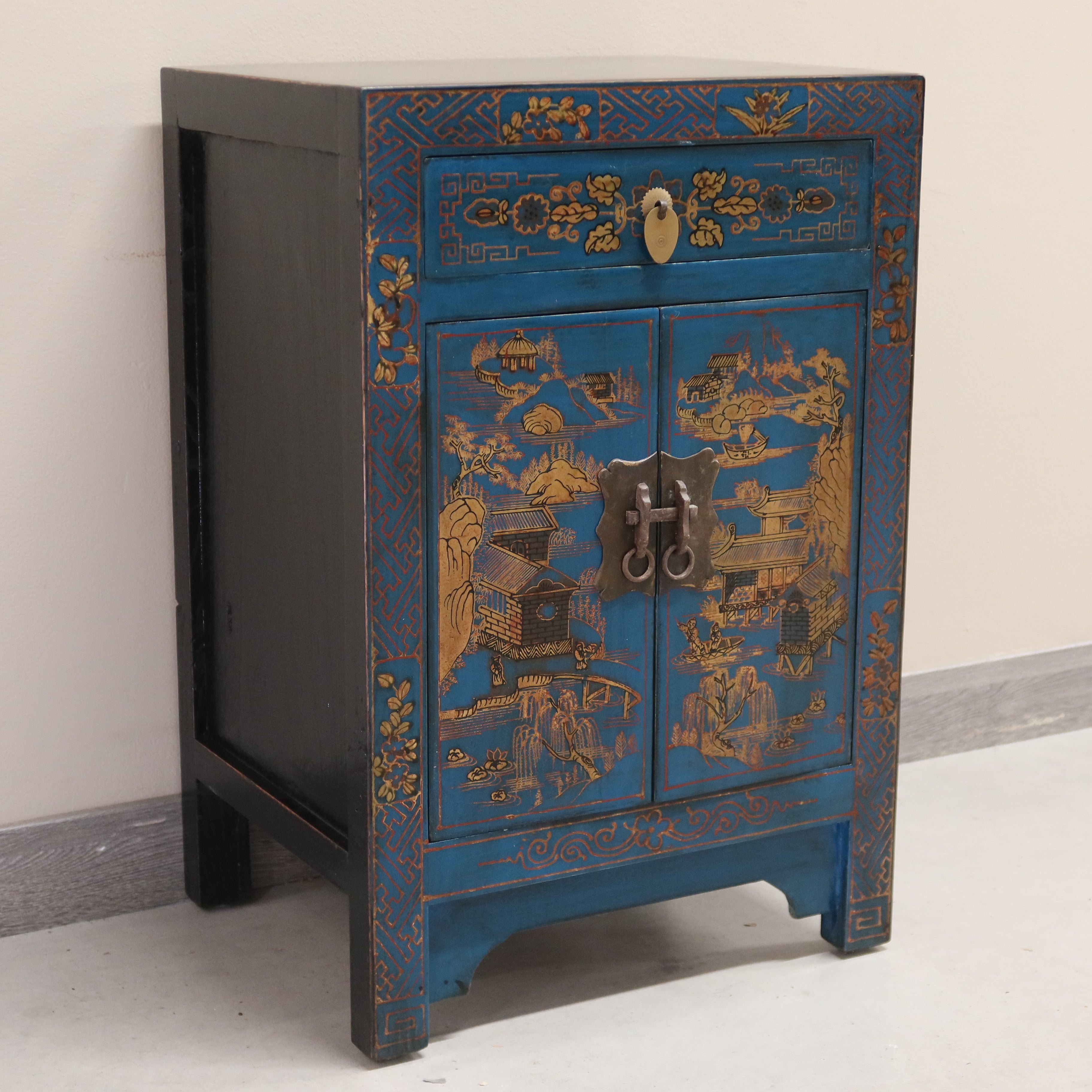 COMODINO SHANXI LACCA DECORATA