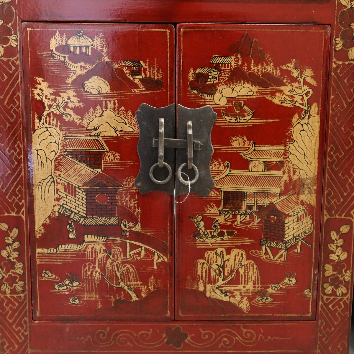 COMODINO SHANXI ROSSO DECORATO