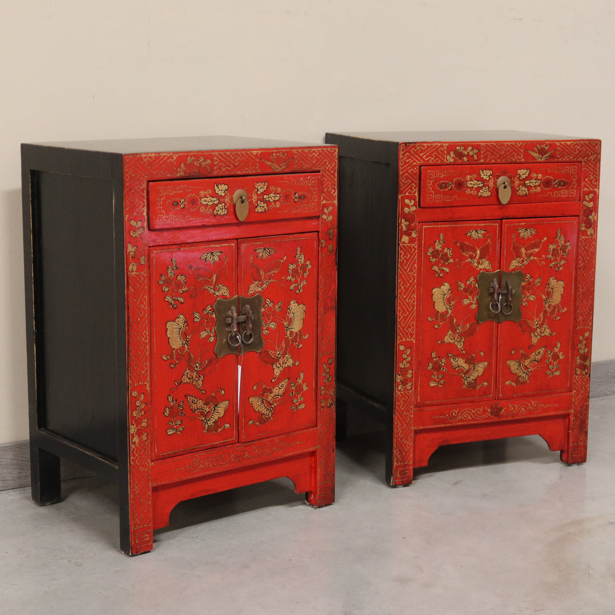 COMODINO SHANXI ROSSO DECORATO