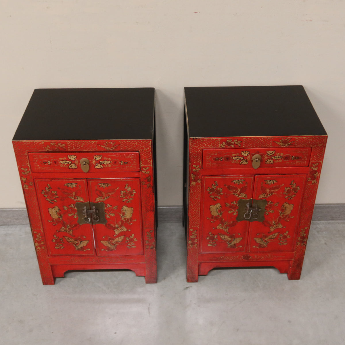 COMODINO SHANXI ROSSO DECORATO