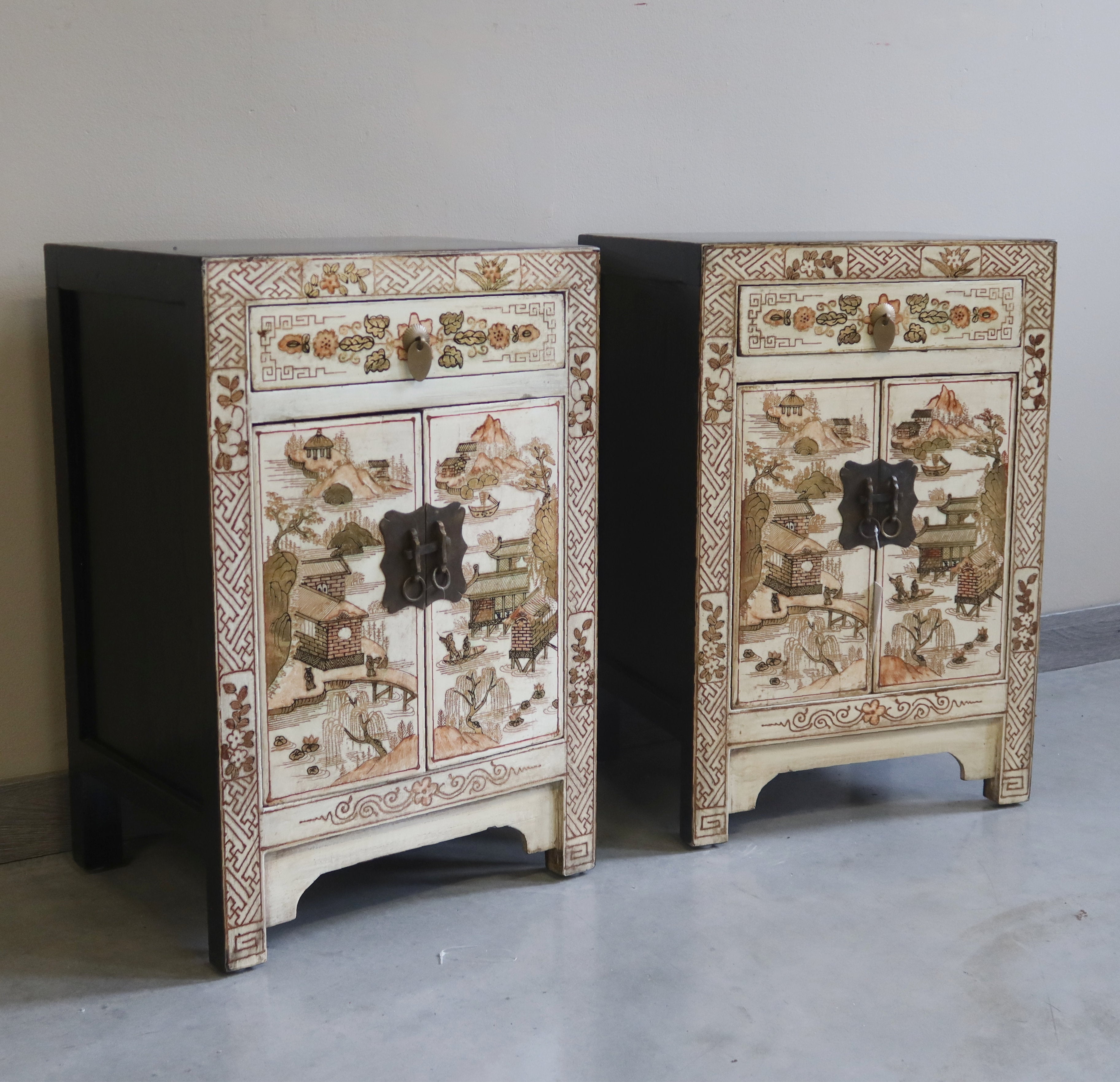 COMODINI CINESI SHANXI LACCA DECORATA