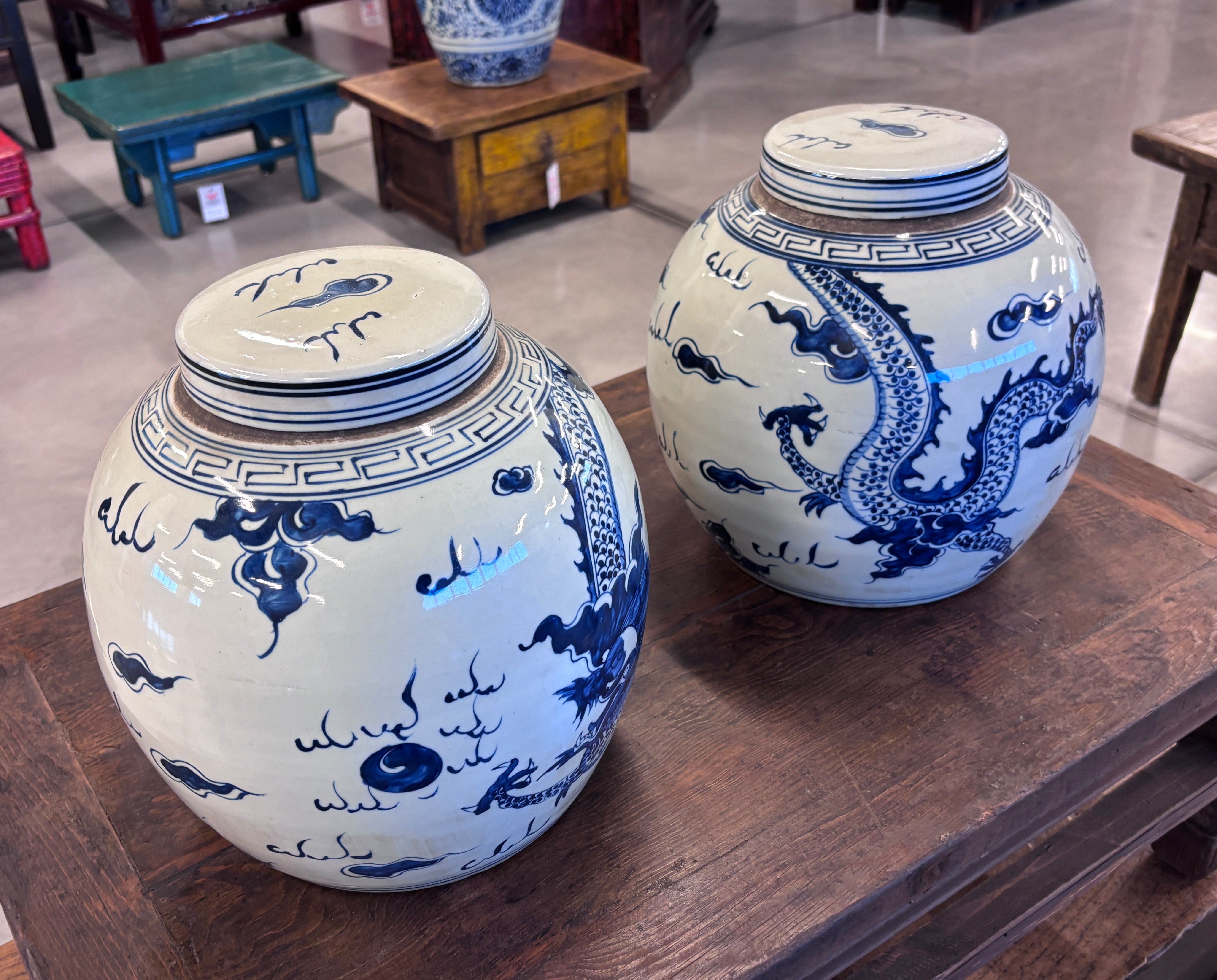 VASO CINESE IN CERAMICA DECORATA