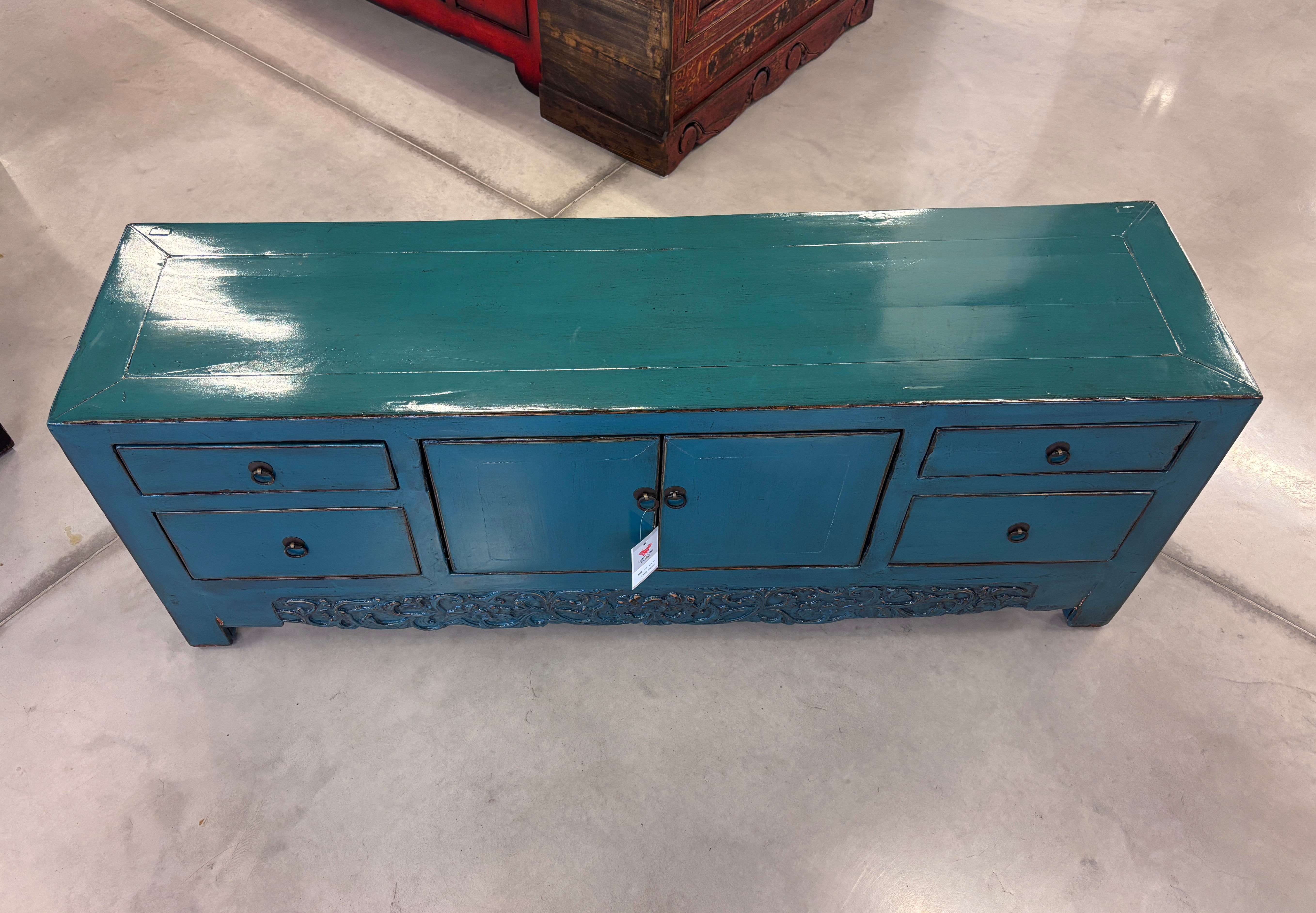 CASSAPANCA LACCATA DI TIANJIN CON GREMBIULE INTAGLIATO