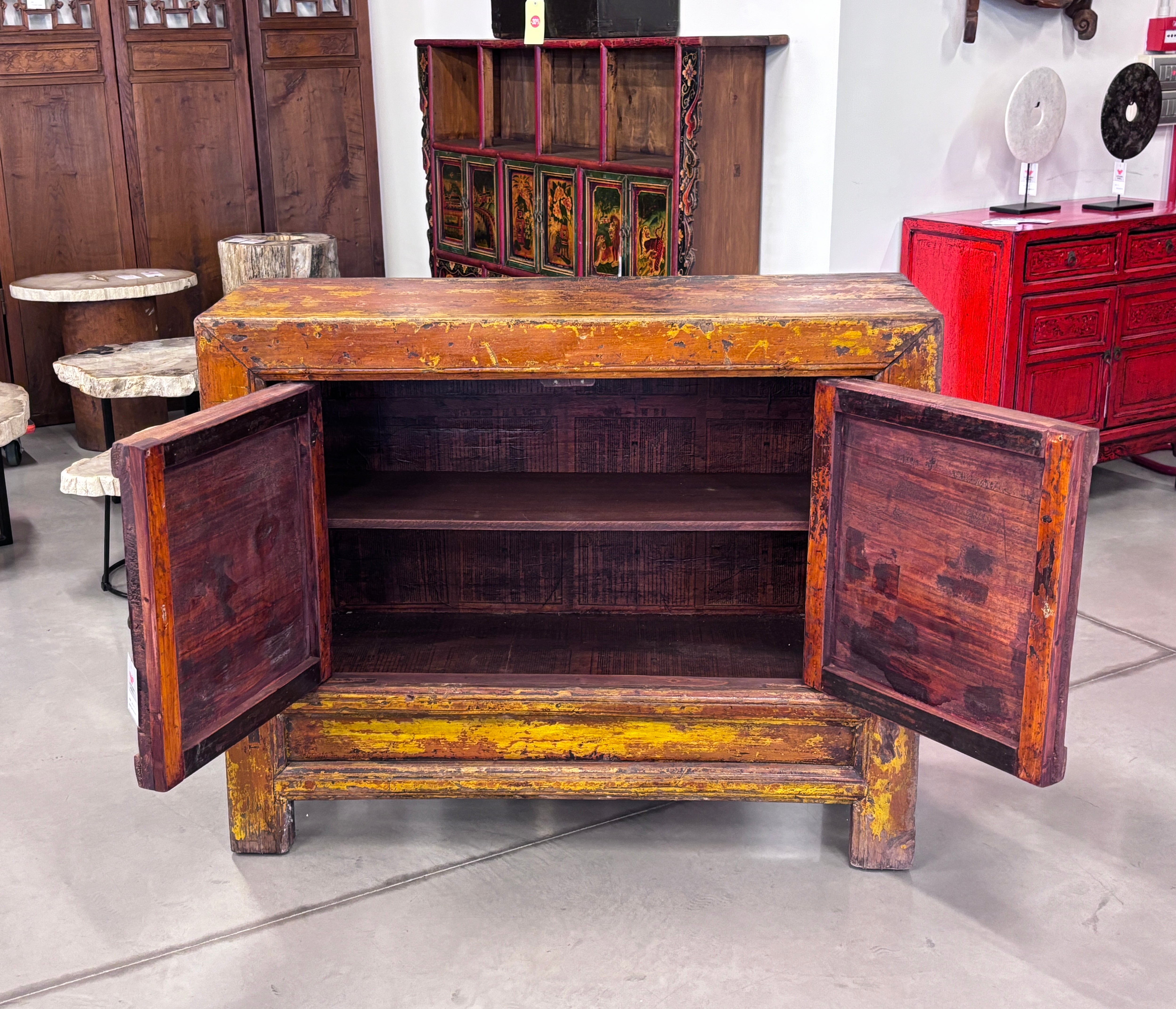 MADIA GANZU 2 ANTE CON CORNICE A SBALZO