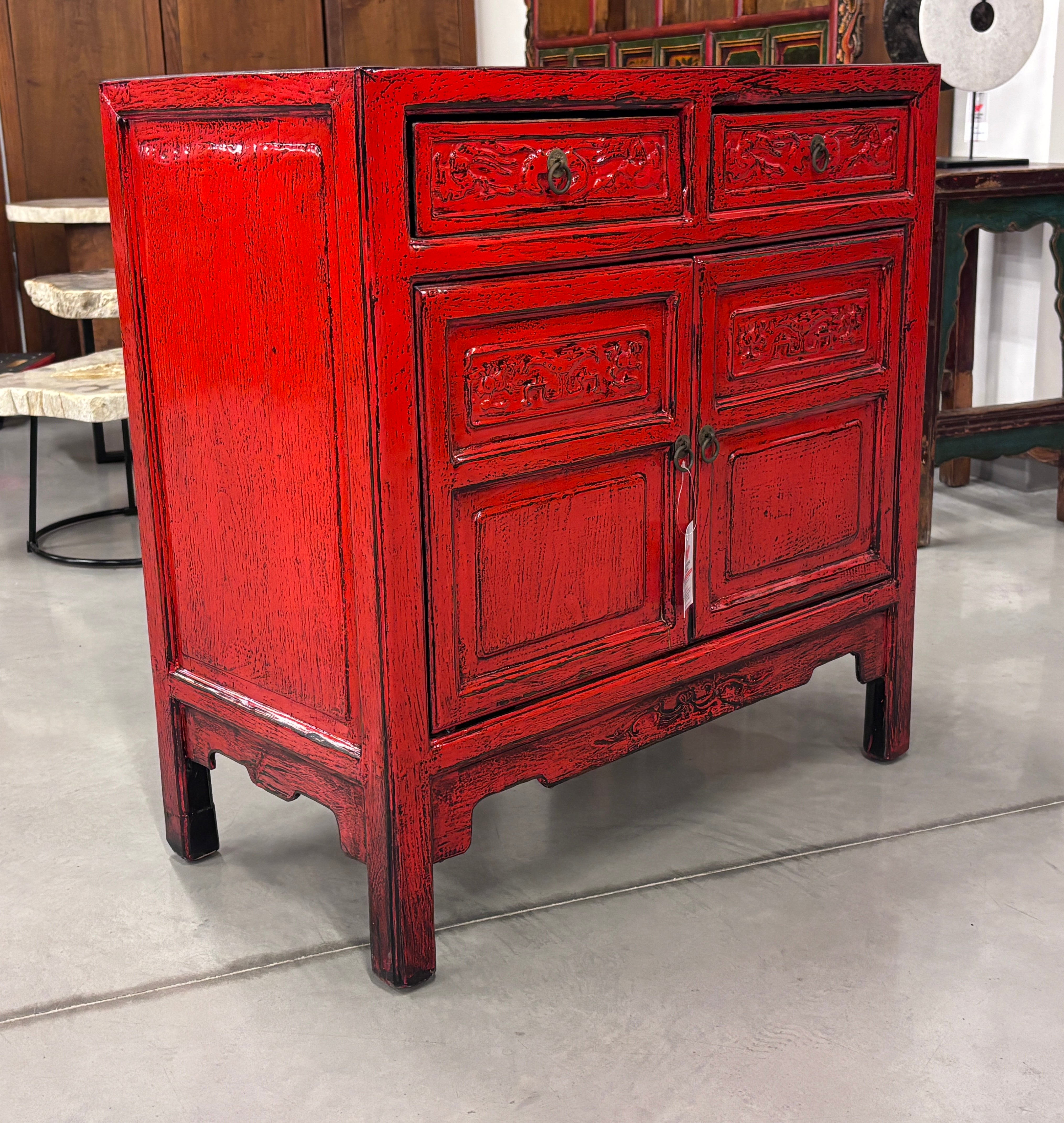 CREDENZINO CINESE IN LACCA ROSSA