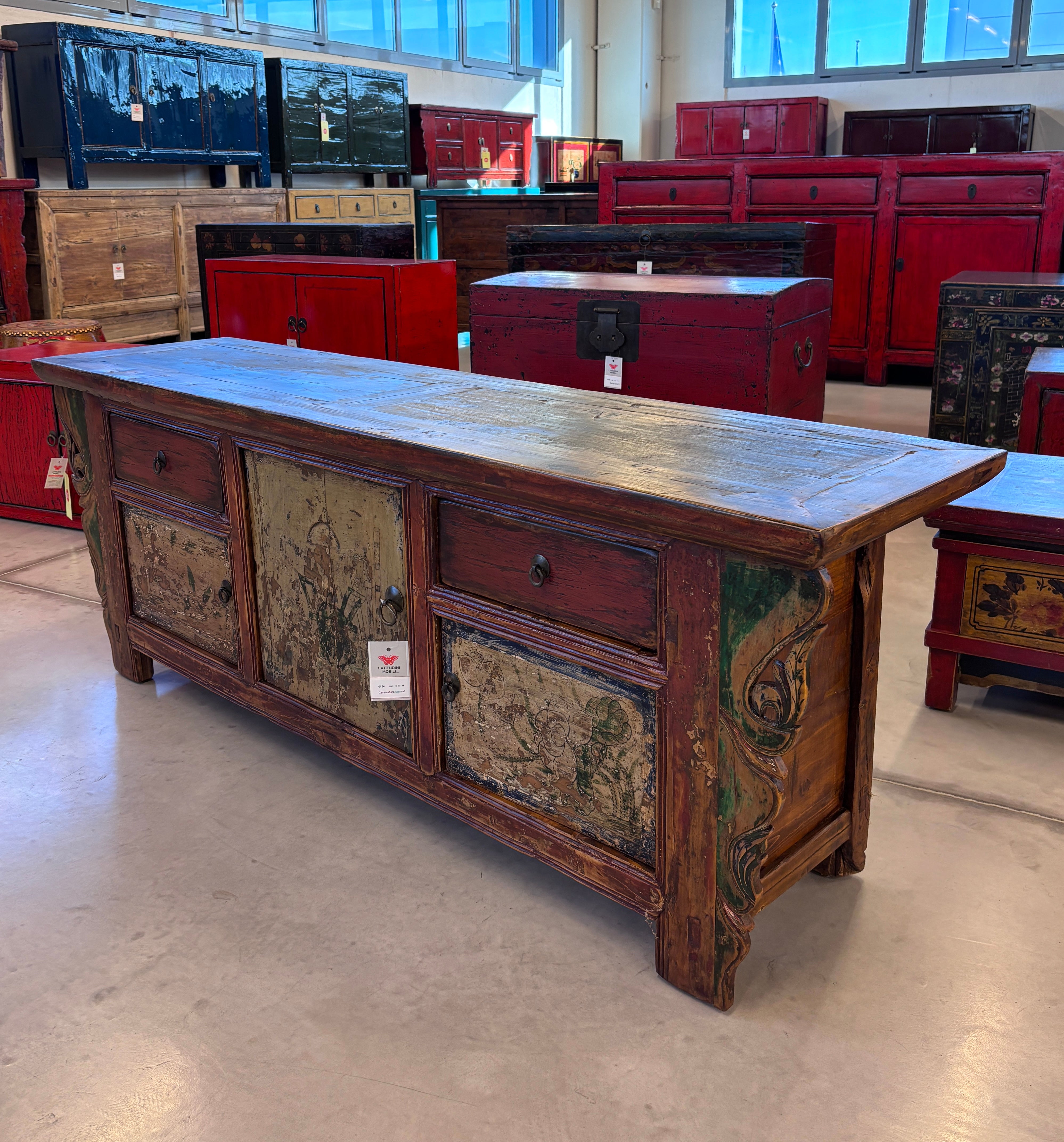 CASSAPANCA GANZU AD ALTARE CON INTAGLI