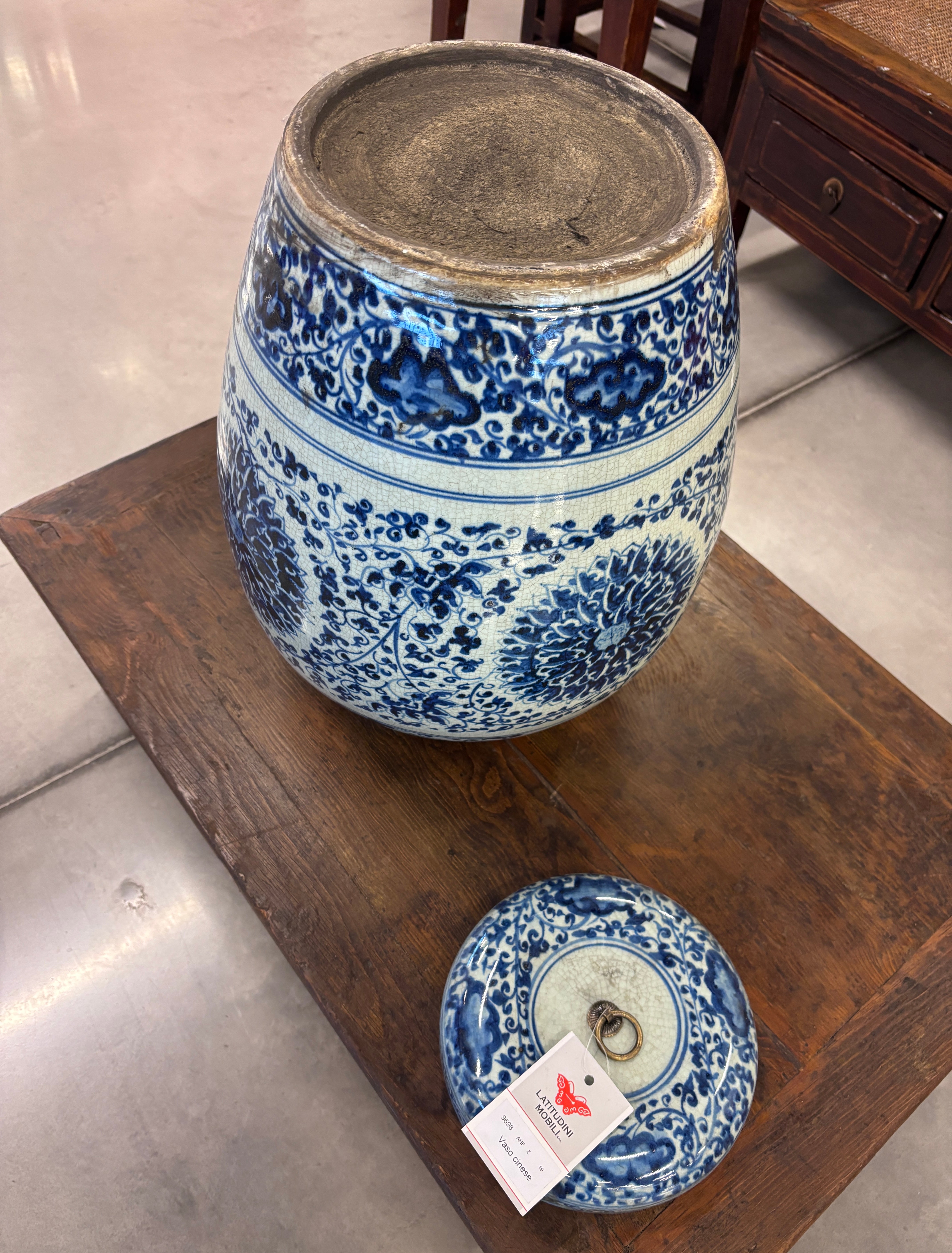 VASO CINESE STONDATO CON COPERCHIO