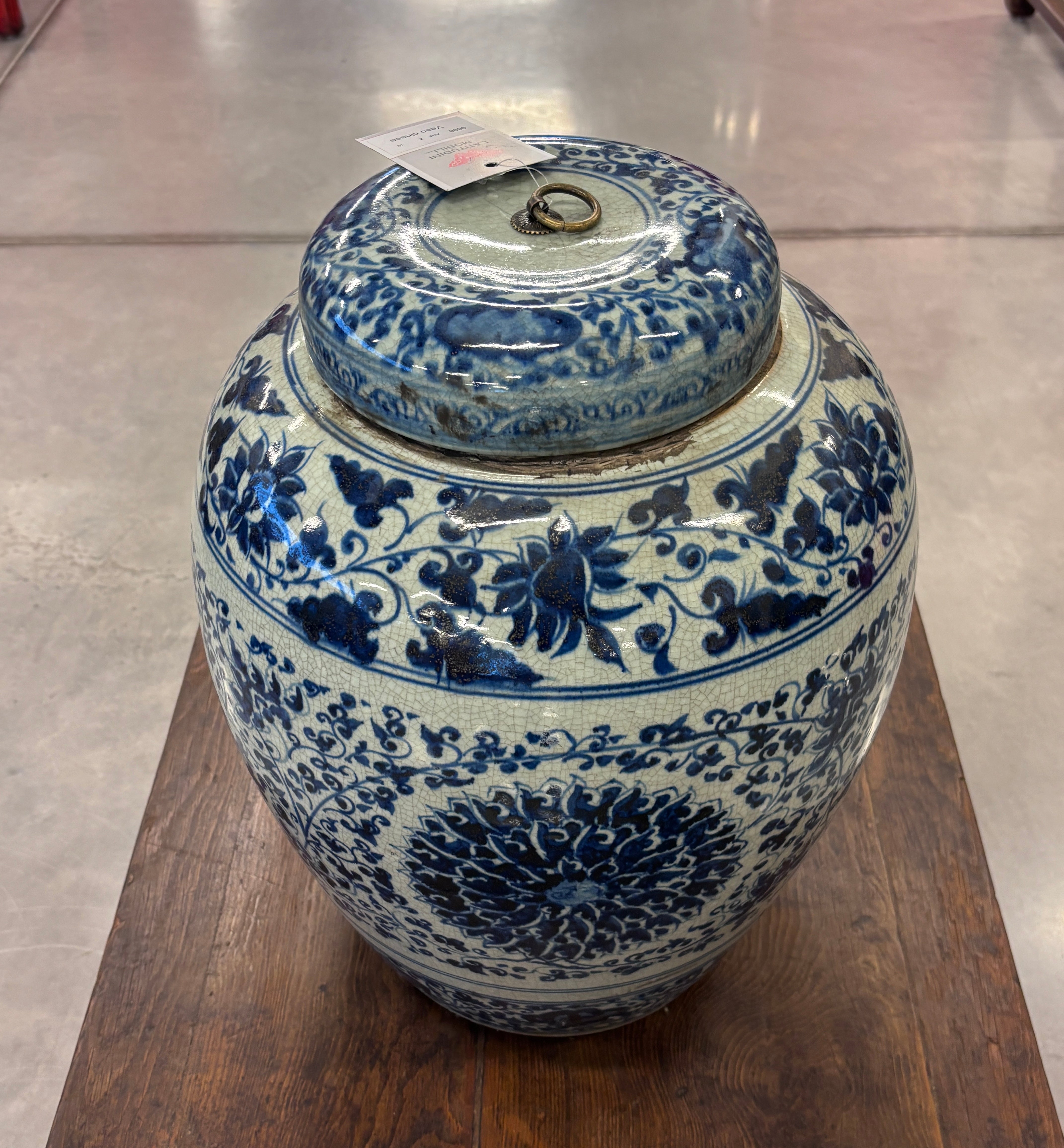 VASO CINESE STONDATO CON COPERCHIO