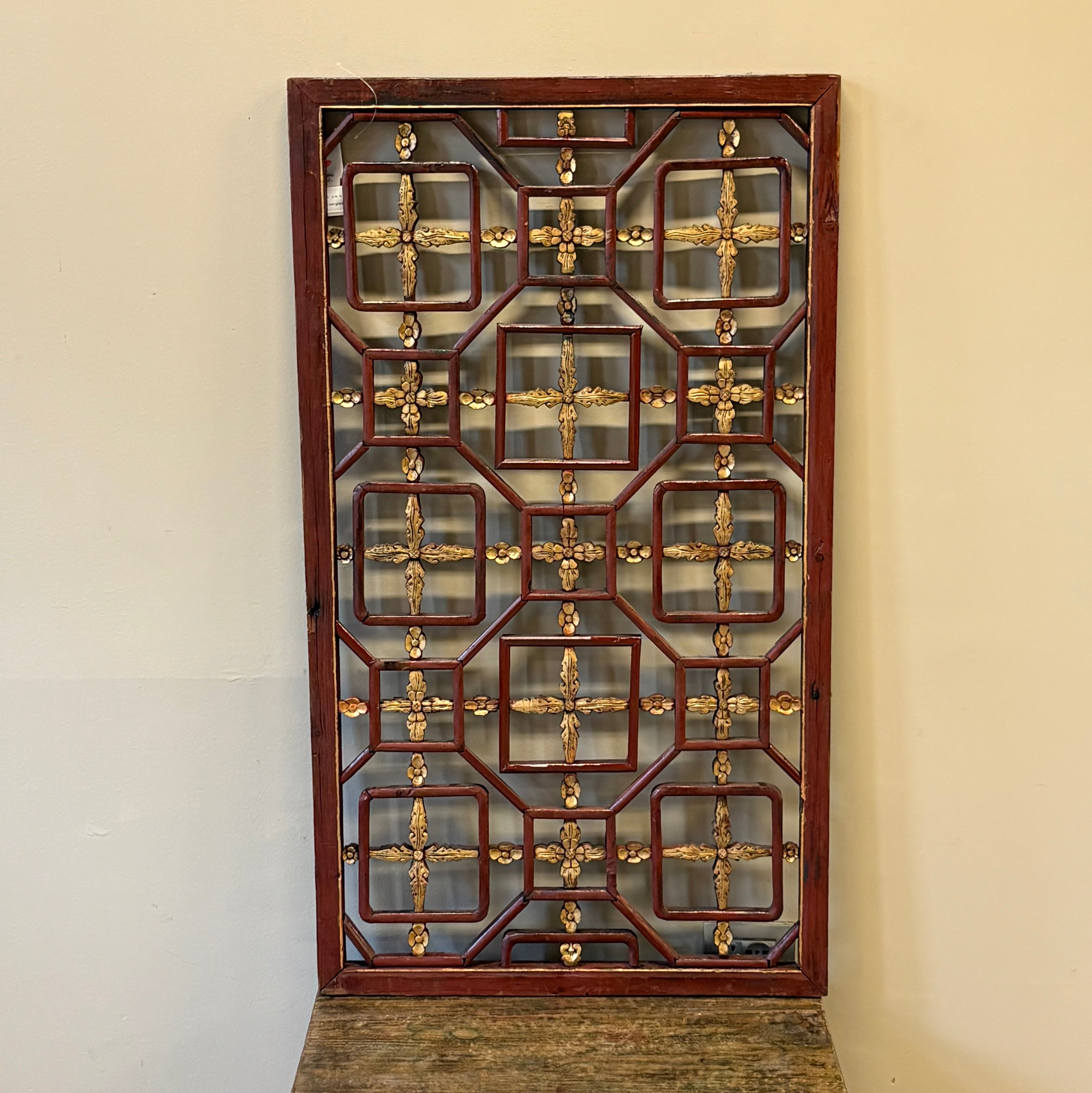 PANNELLO LIGNEO A GRATA GEOMETRICA