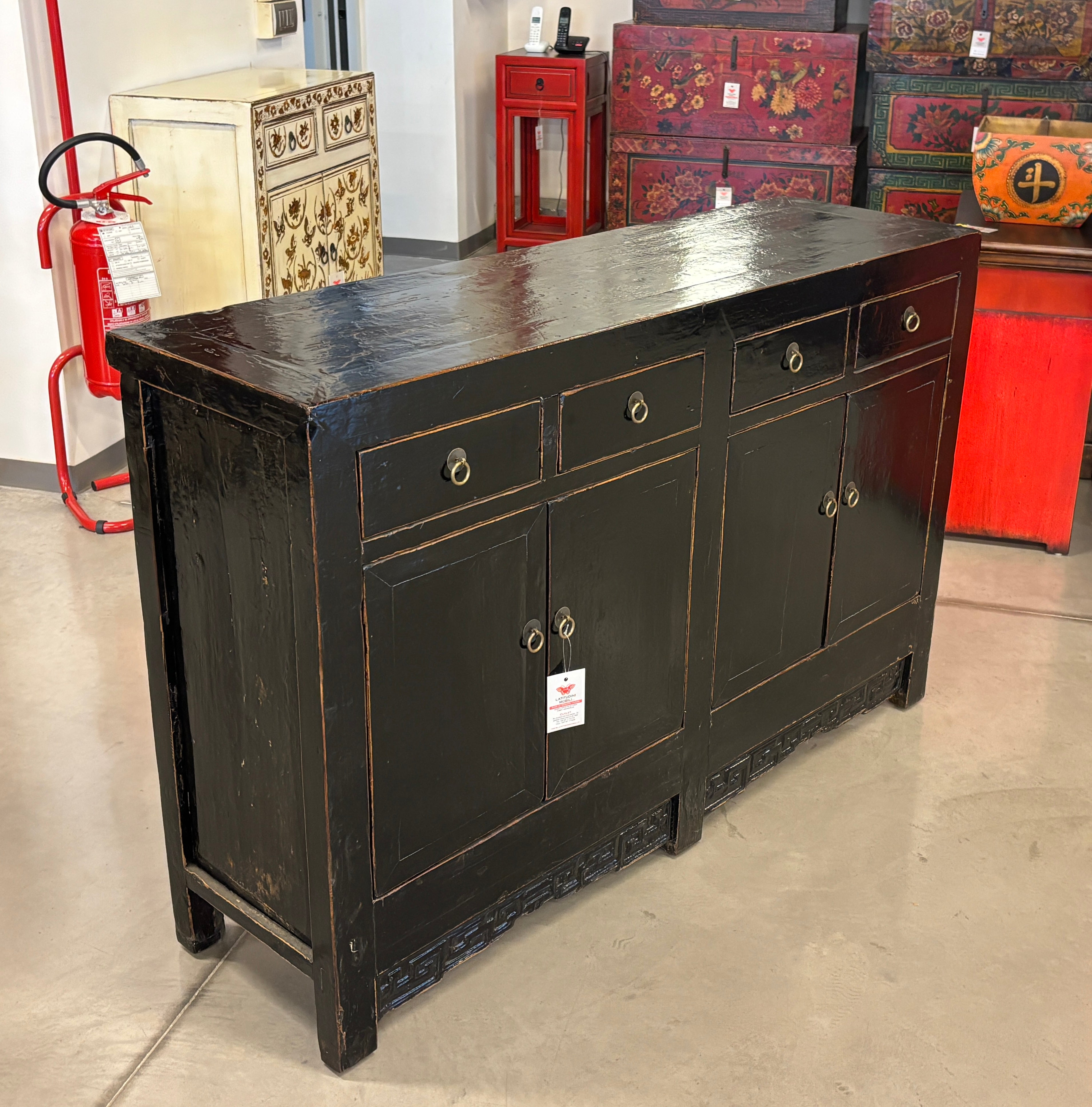 BUFFET CINESE IN LACCA NERA