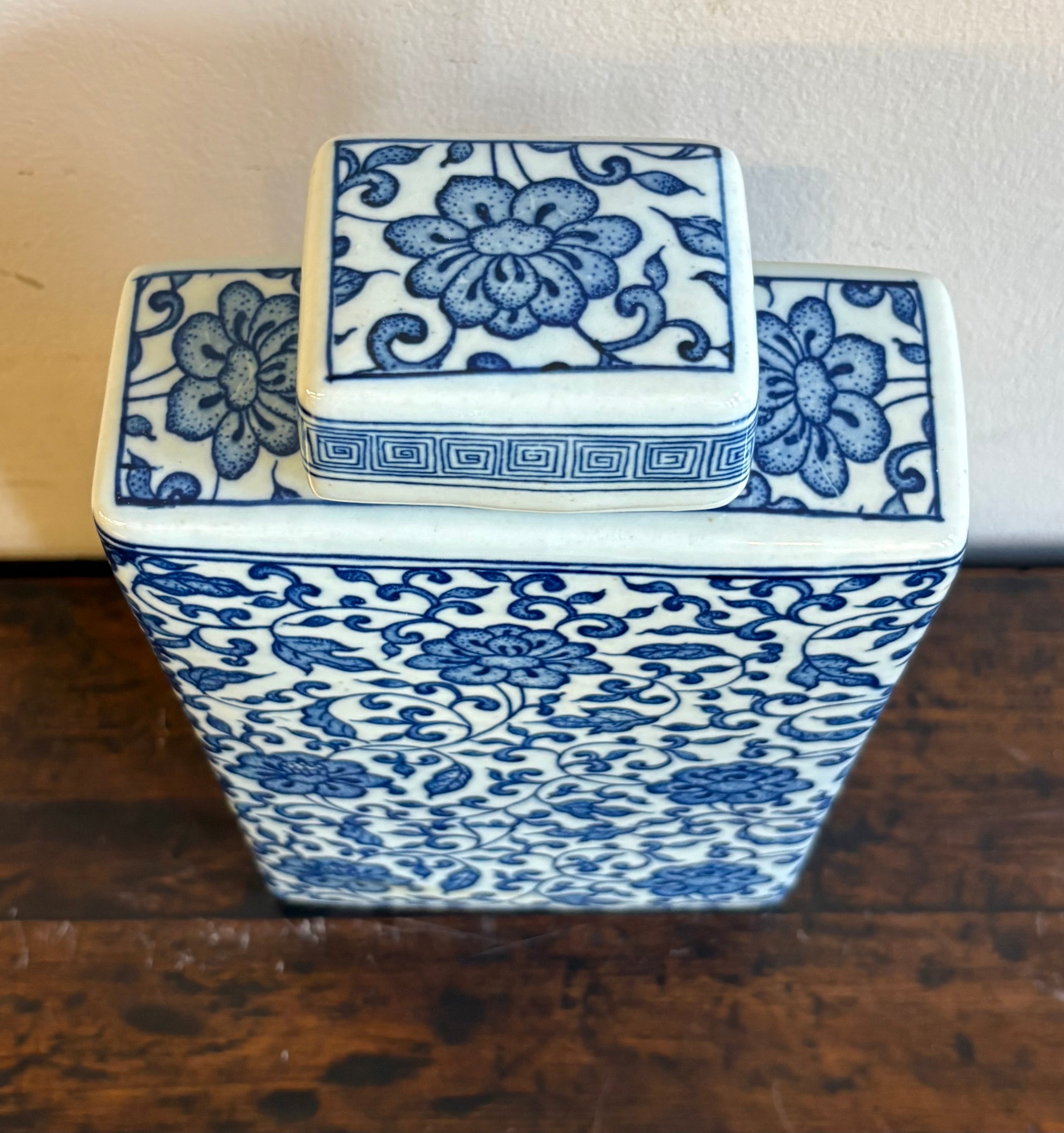 VASO STRETTO IN CERAMICA A BASE RETTANGOLARE